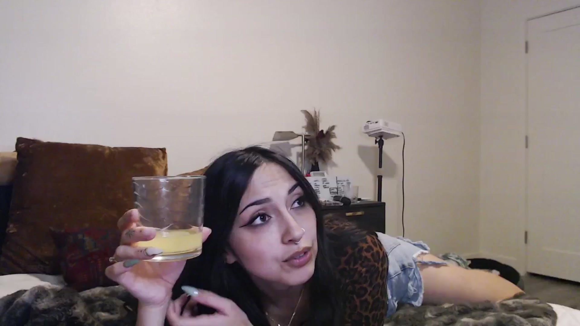 Gallery image thumbnail from Lil_bunniii's myfreecams stream on, 05/15/2025, 06:31 image 7 of 20