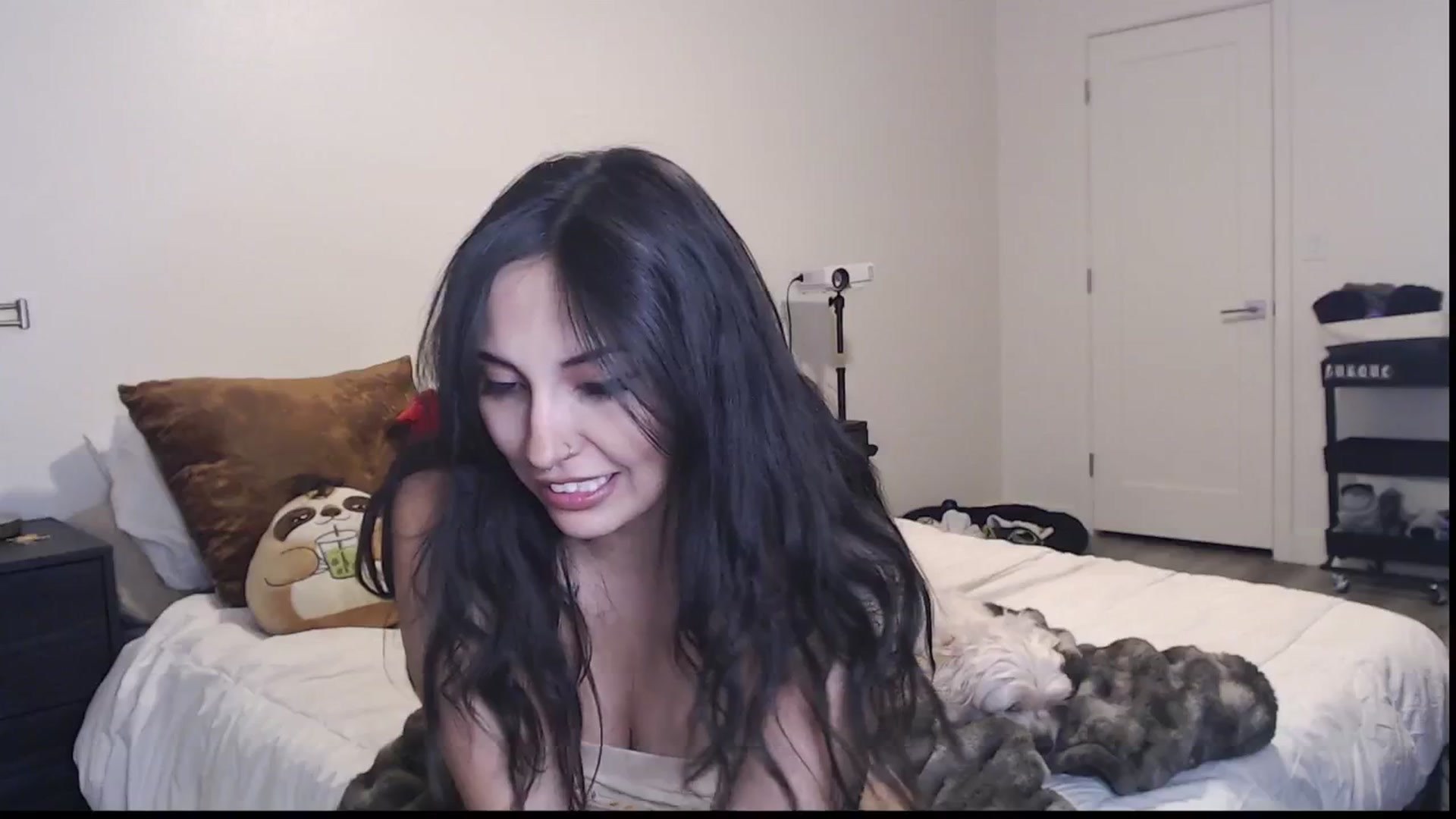 Gallery image thumbnail from Lil_bunniii's myfreecams stream on, 06/26/2025, 07:35 image 8 of 20