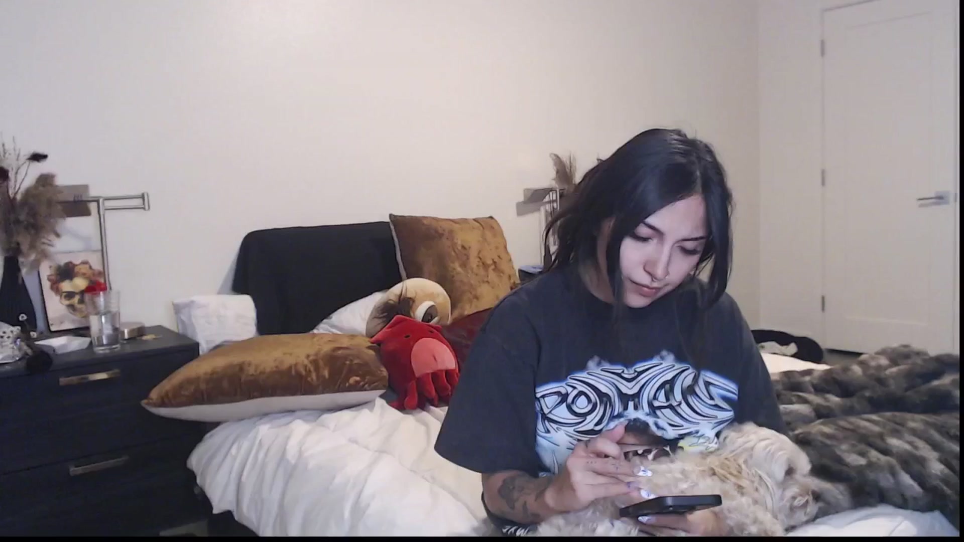 Gallery image thumbnail from Lil_bunniii's myfreecams stream on, 06/27/2025, 06:21 image 19 of 20