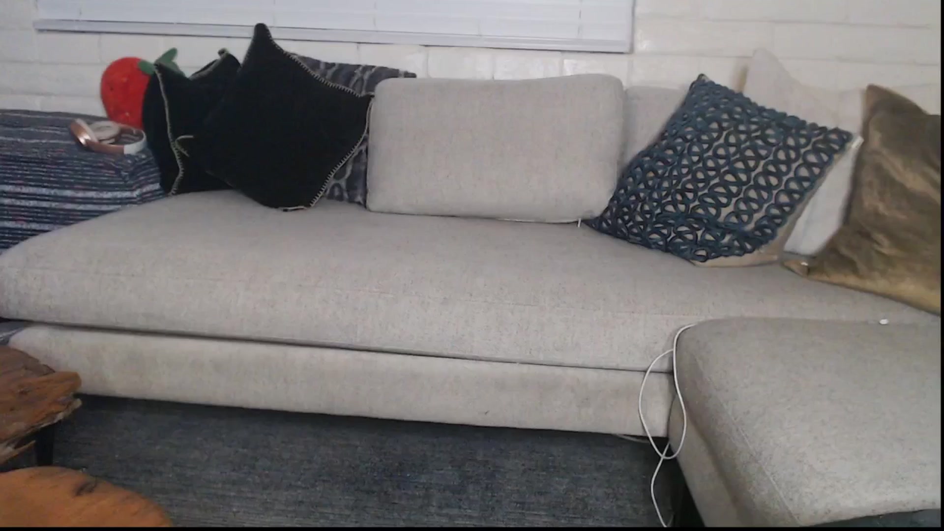 Gallery image thumbnail from Lil_bunniii's myfreecams stream on, 08/12/2025, 06:04 image 19 of 20