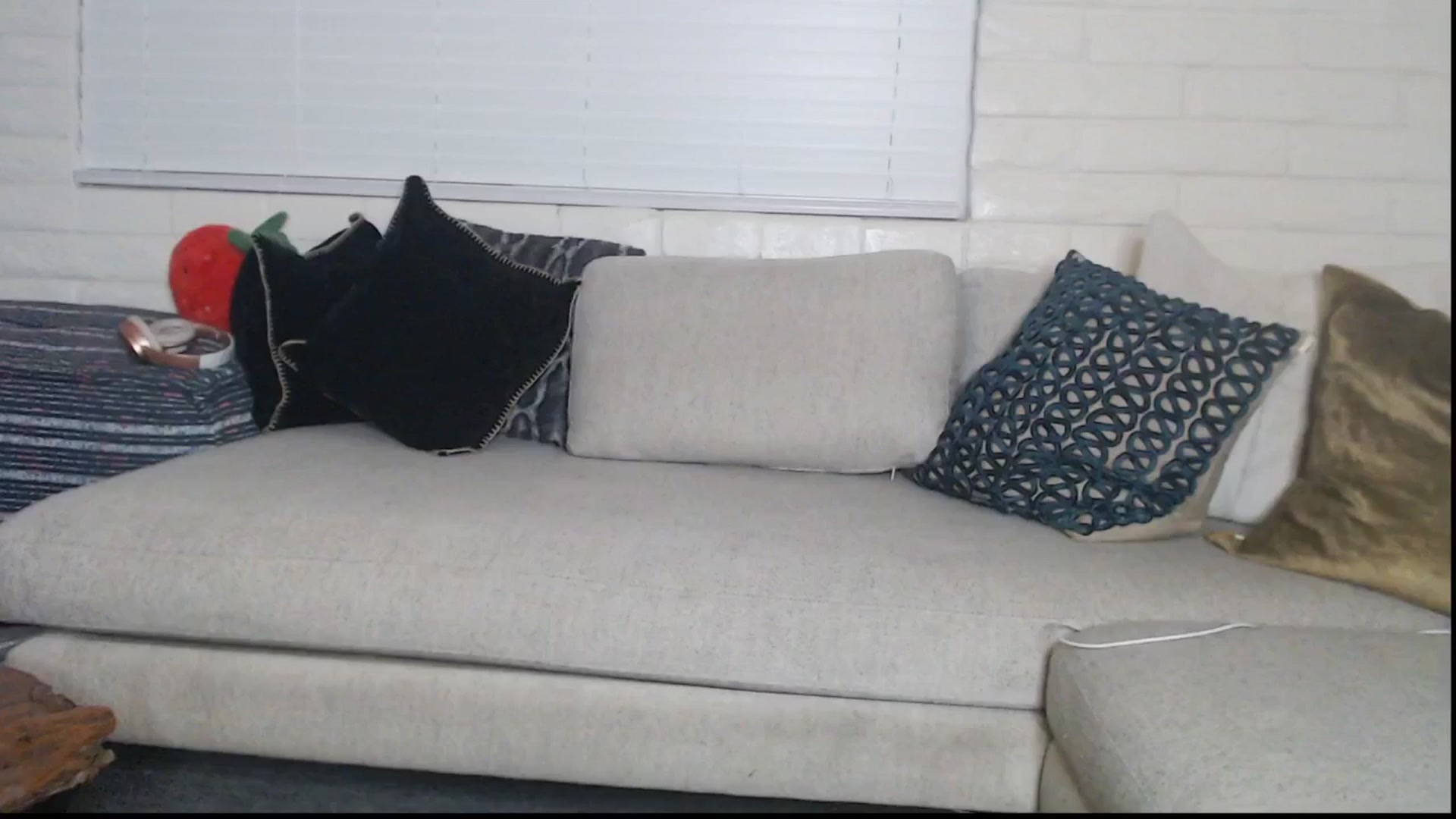 Gallery image thumbnail from Lil_bunniii's myfreecams stream on, 08/12/2025, 06:04 image 4 of 20