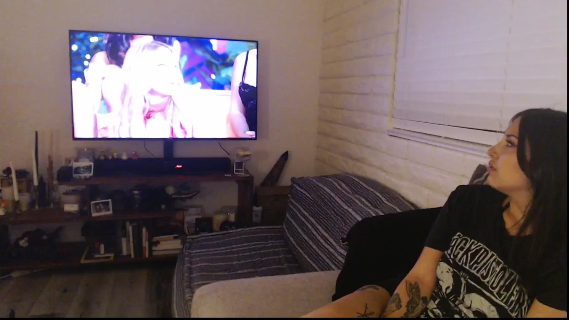 Gallery image thumbnail from Lil_bunniii's myfreecams stream on, 08/26/2025, 06:04 image 11 of 20