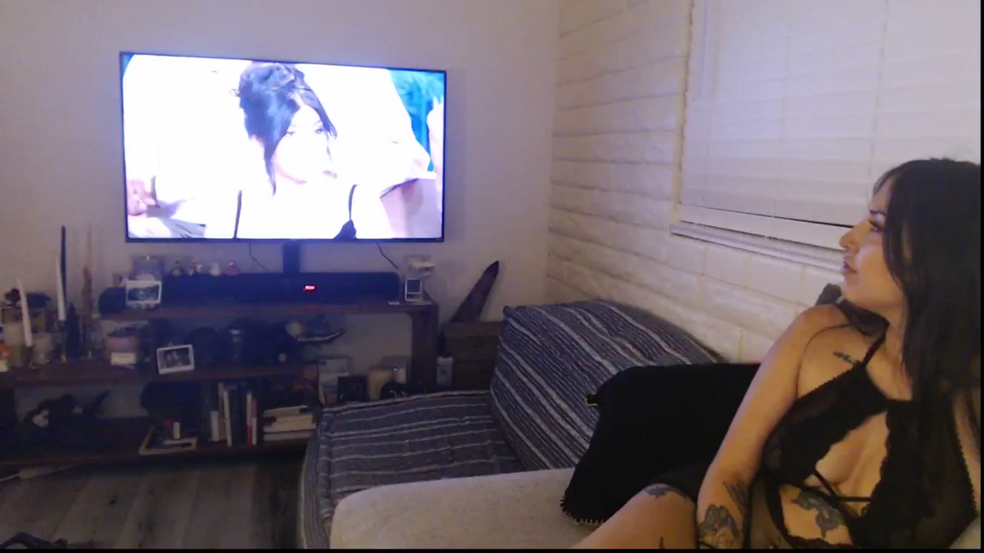 Gallery image thumbnail from Lil_bunniii's myfreecams stream on, 08/26/2025, 06:04 image 18 of 20