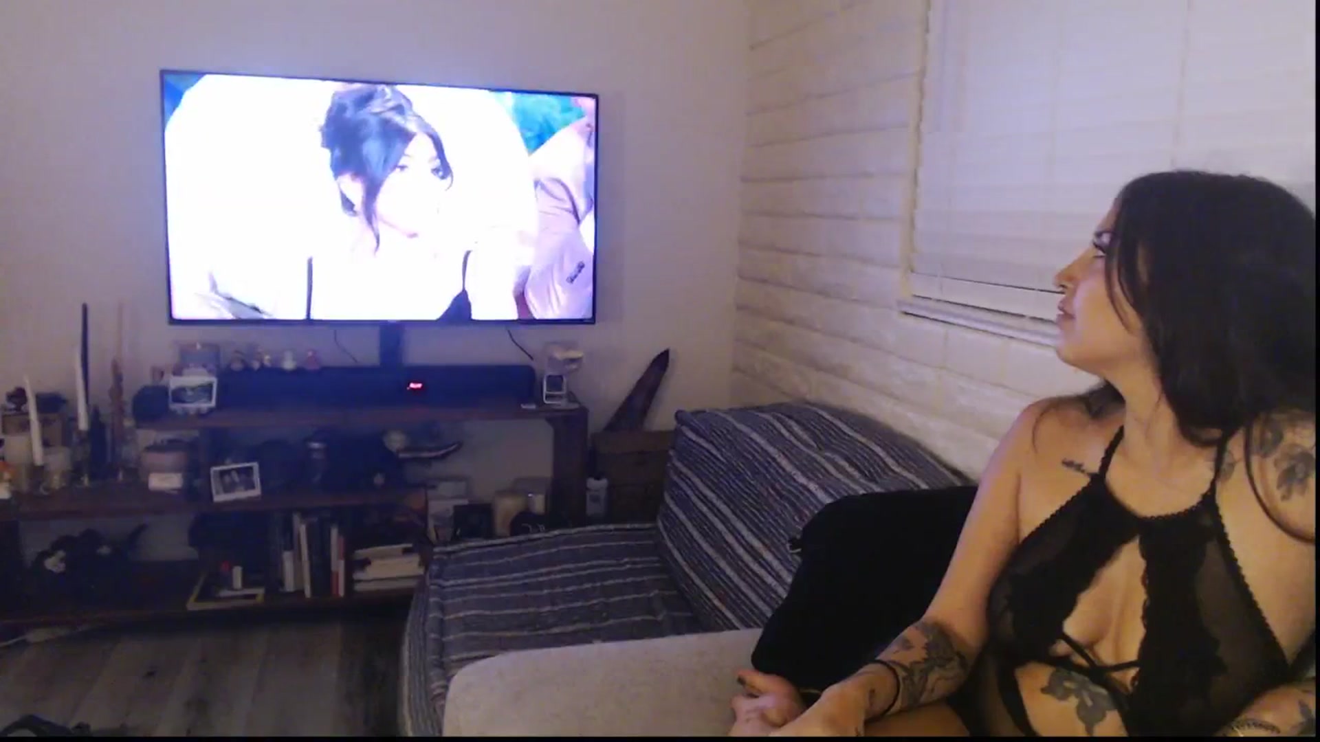 Gallery image thumbnail from Lil_bunniii's myfreecams stream on, 08/26/2025, 06:04 image 17 of 20