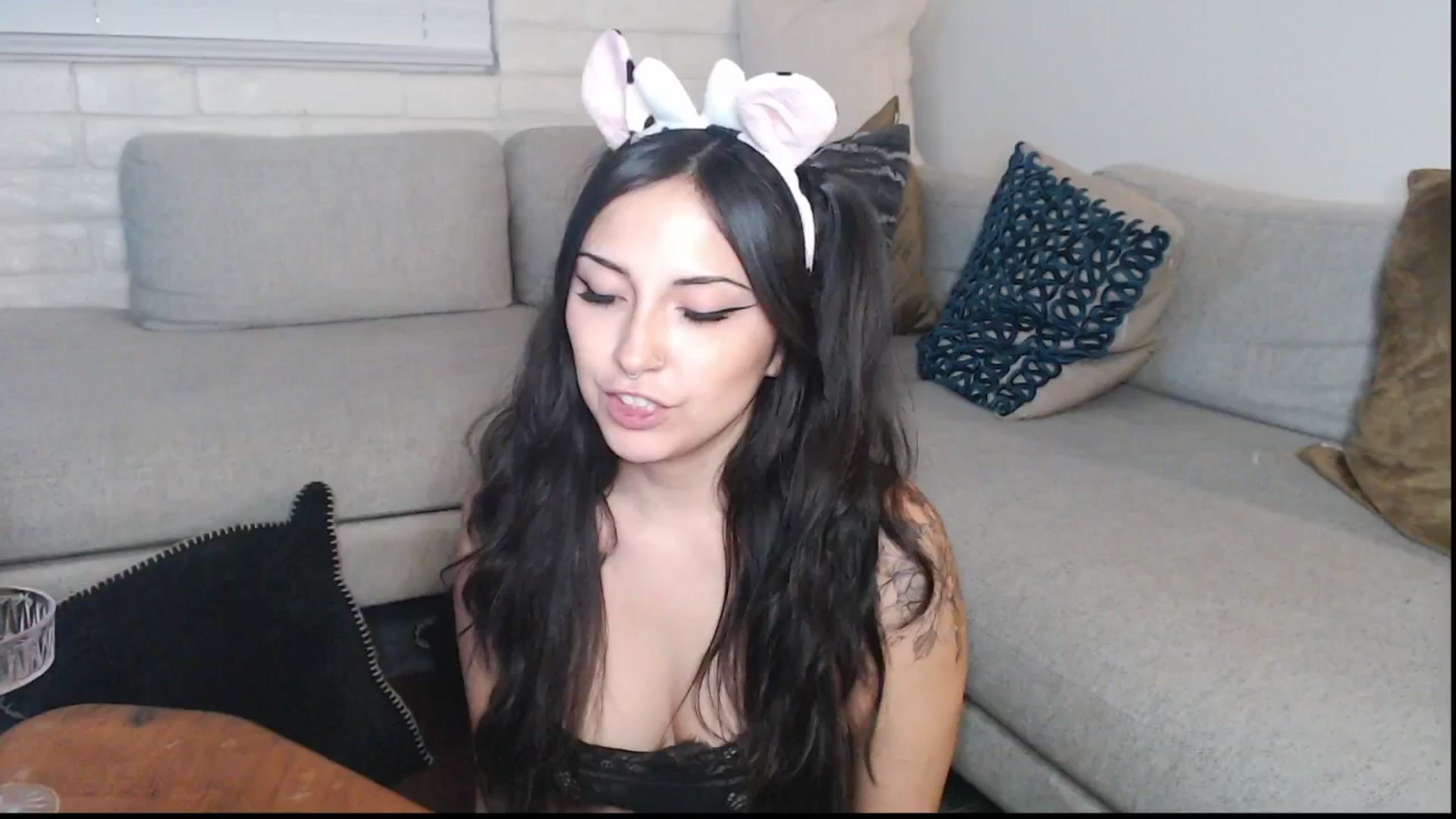 Gallery image thumbnail from Lil_bunniii's myfreecams stream on, 10/24/2025, 06:55 image 18 of 20