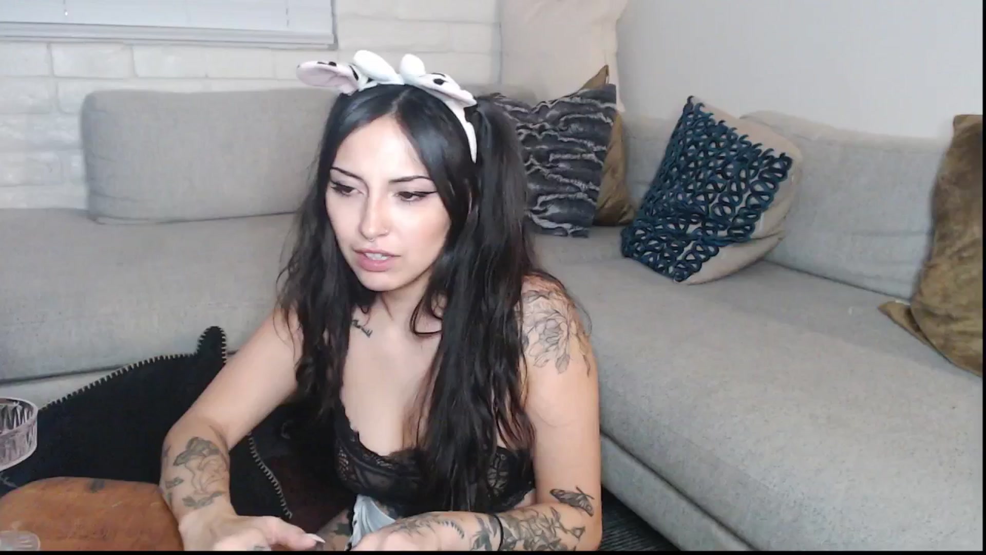 Gallery image thumbnail from Lil_bunniii's myfreecams stream on, 10/24/2025, 06:55 image 2 of 20
