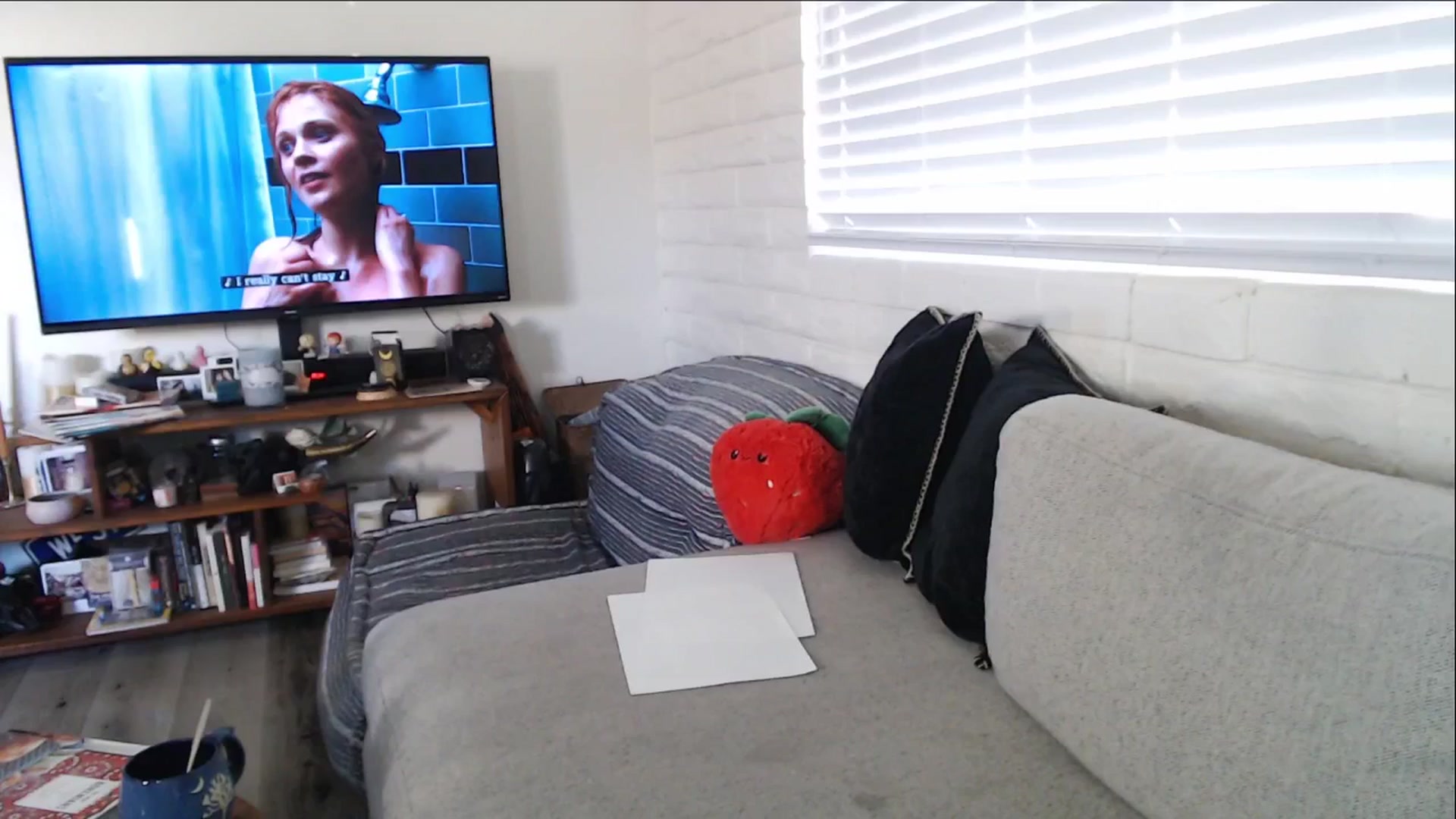 Gallery image thumbnail from Lil_bunniii's myfreecams stream on, 12/08/2025, 24:01 image 4 of 20