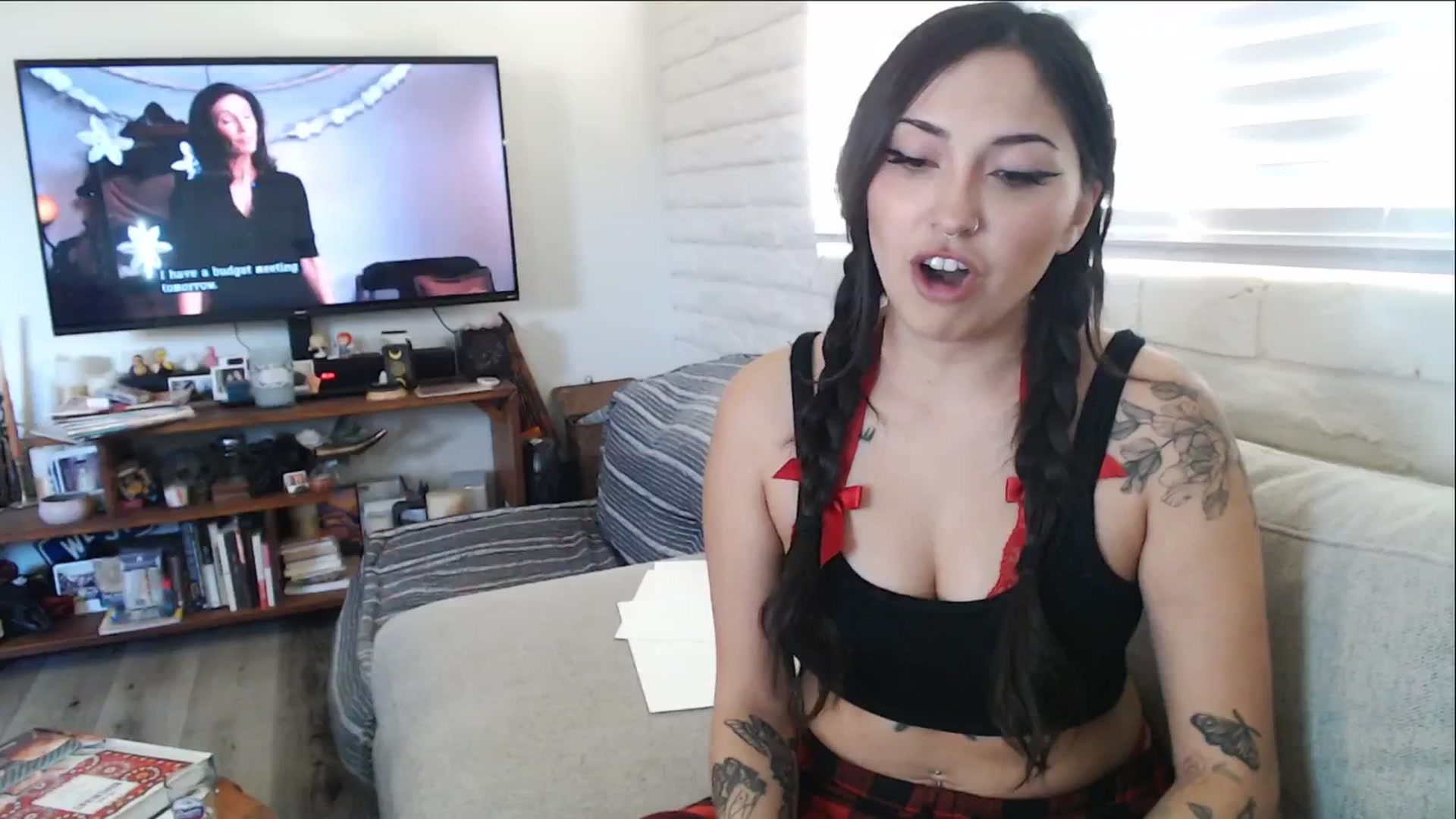 Gallery image thumbnail from Lil_bunniii's myfreecams stream on, 12/08/2025, 24:01 image 14 of 20