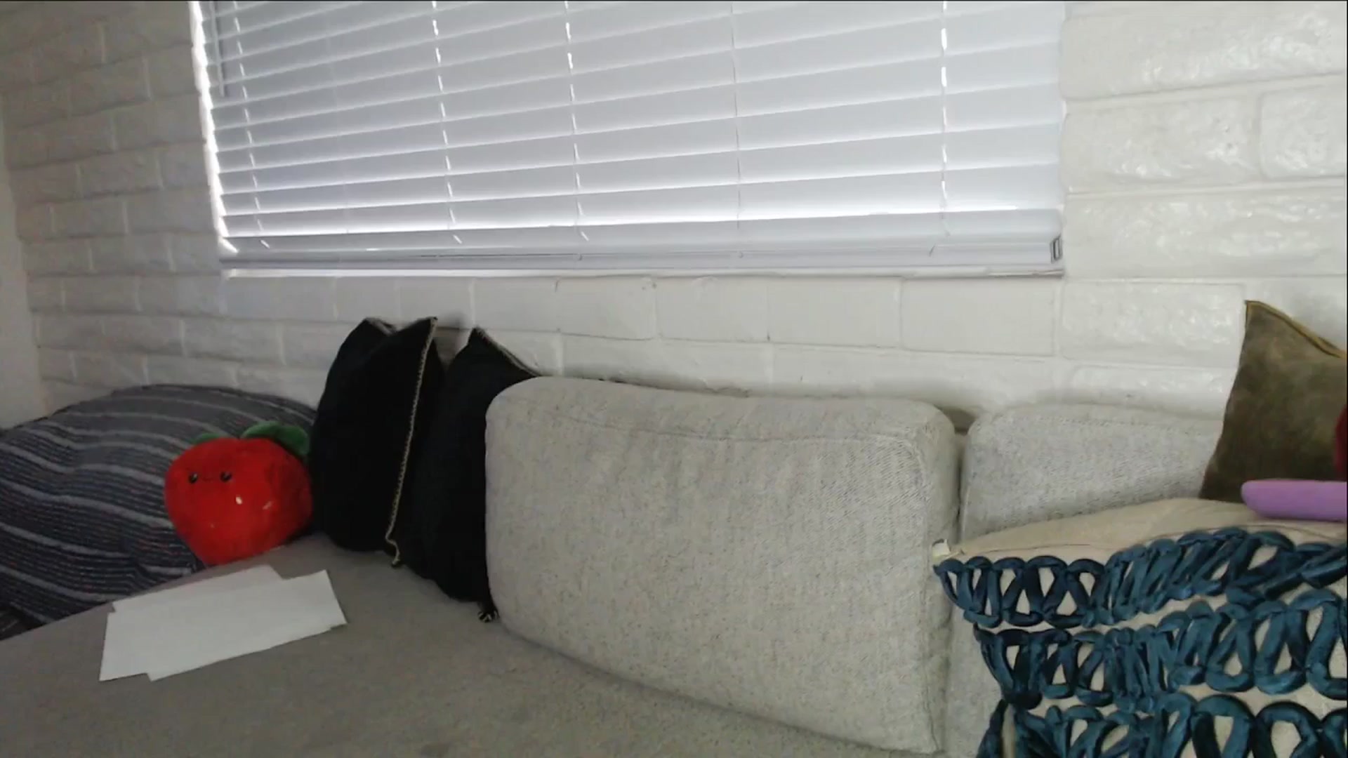 Gallery image thumbnail from Lil_bunniii's myfreecams stream on, 12/08/2025, 01:32 image 5 of 20