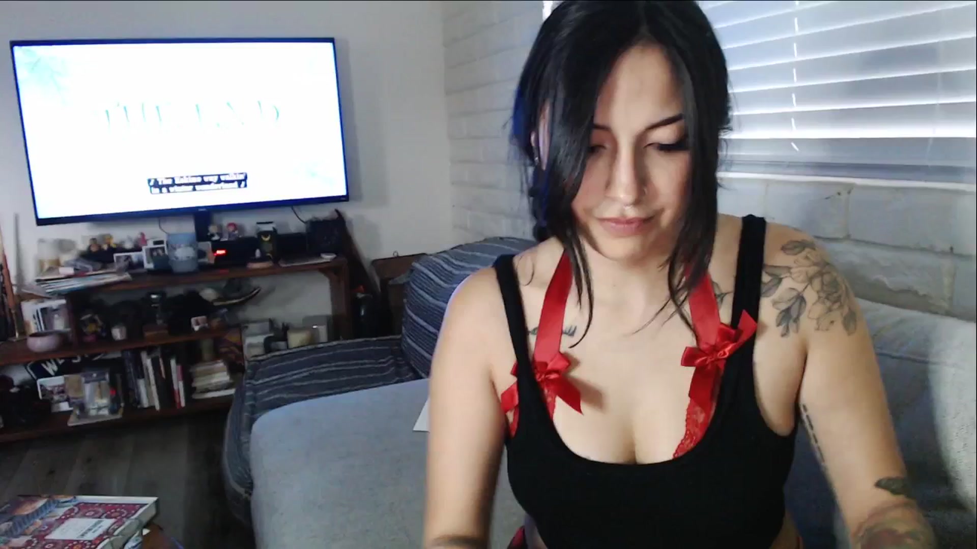 Gallery image thumbnail from Lil_bunniii's myfreecams stream on, 12/08/2025, 01:32 image 4 of 20