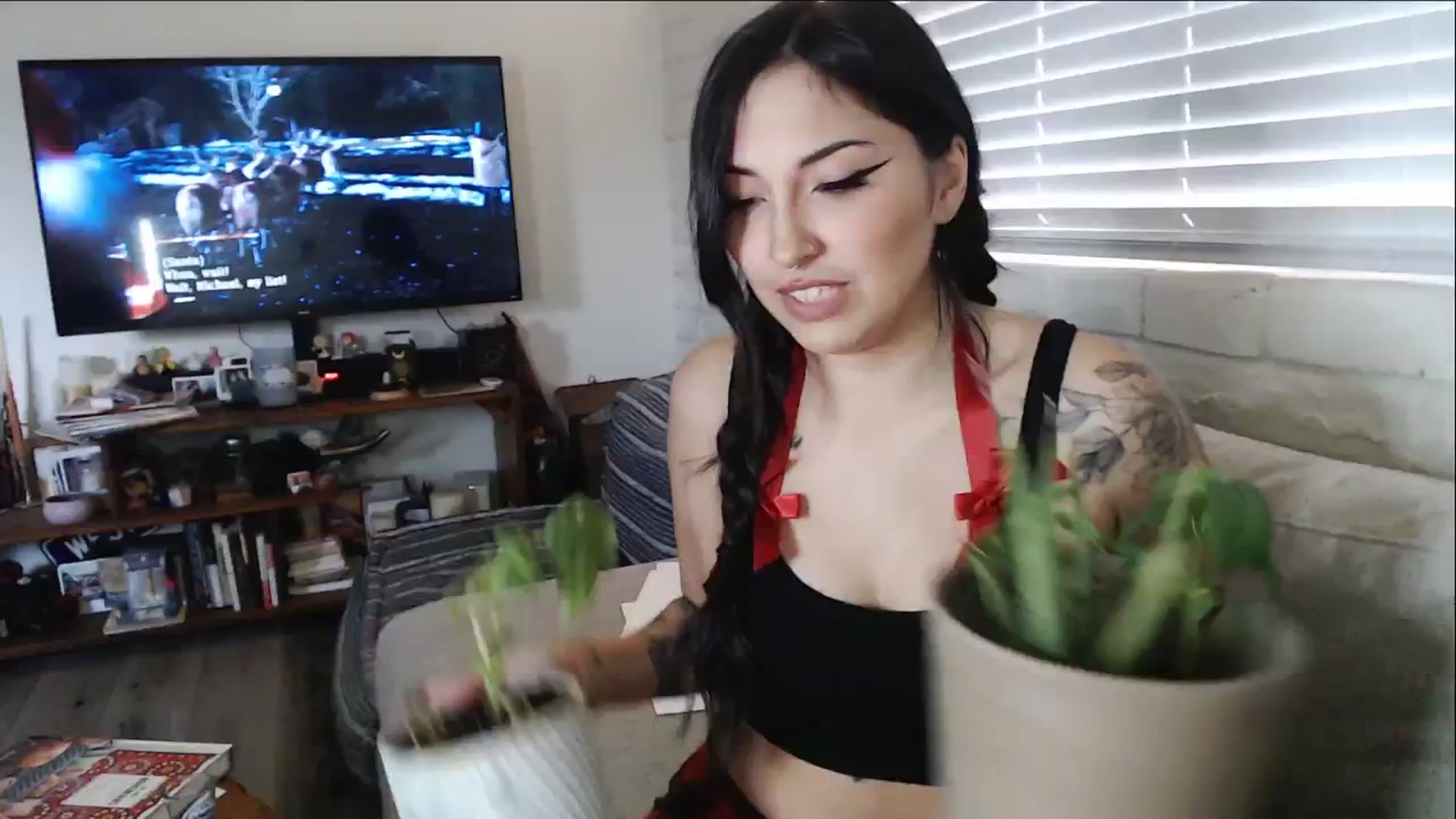 Gallery image thumbnail from Lil_bunniii's myfreecams stream on, 12/08/2025, 01:32 image 2 of 20