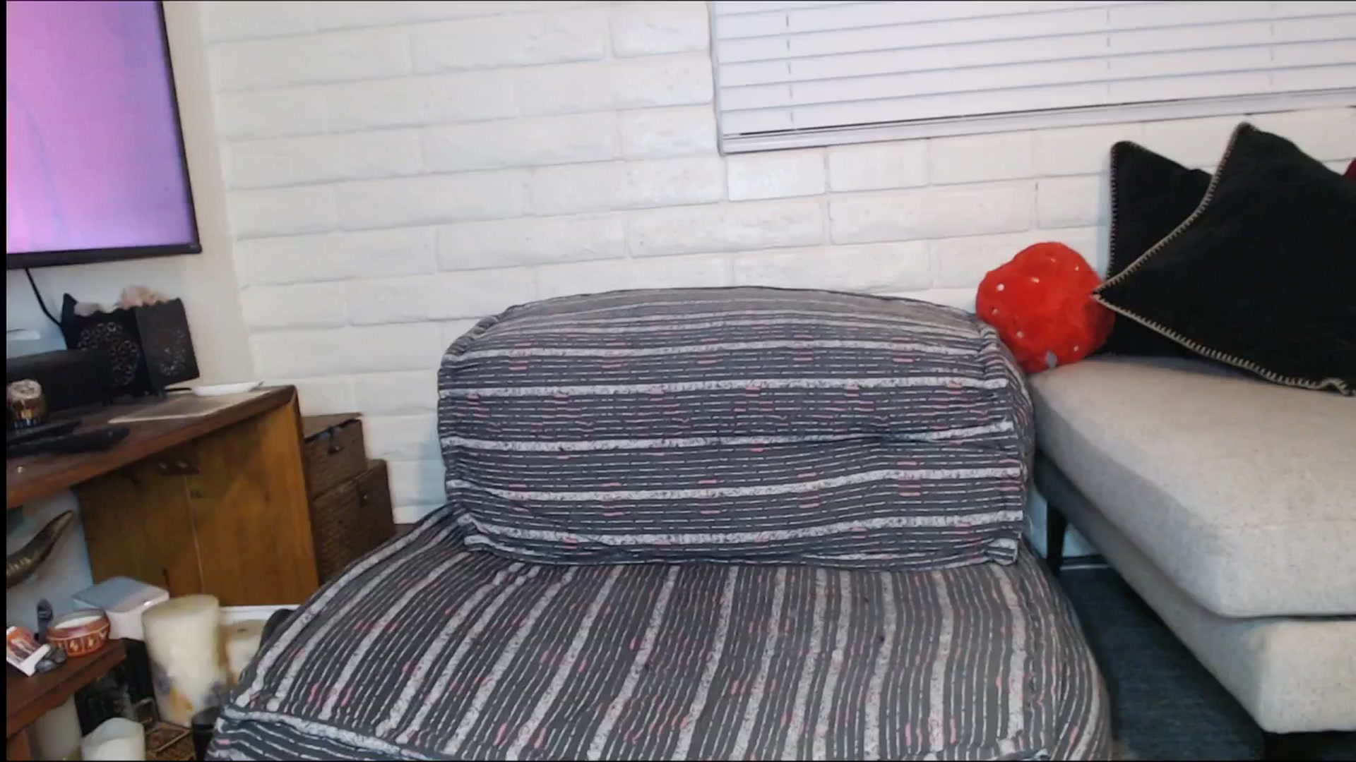 Gallery image thumbnail from Lil_bunniii's myfreecams stream on, 12/09/2025, 07:28 image 2 of 20