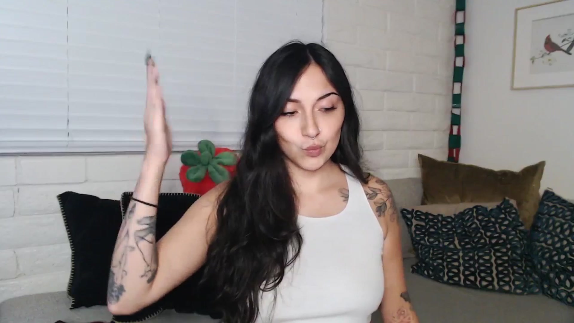 Gallery image thumbnail from Lil_bunniii's myfreecams stream on, 01/04/2026, 08:50 image 5 of 20