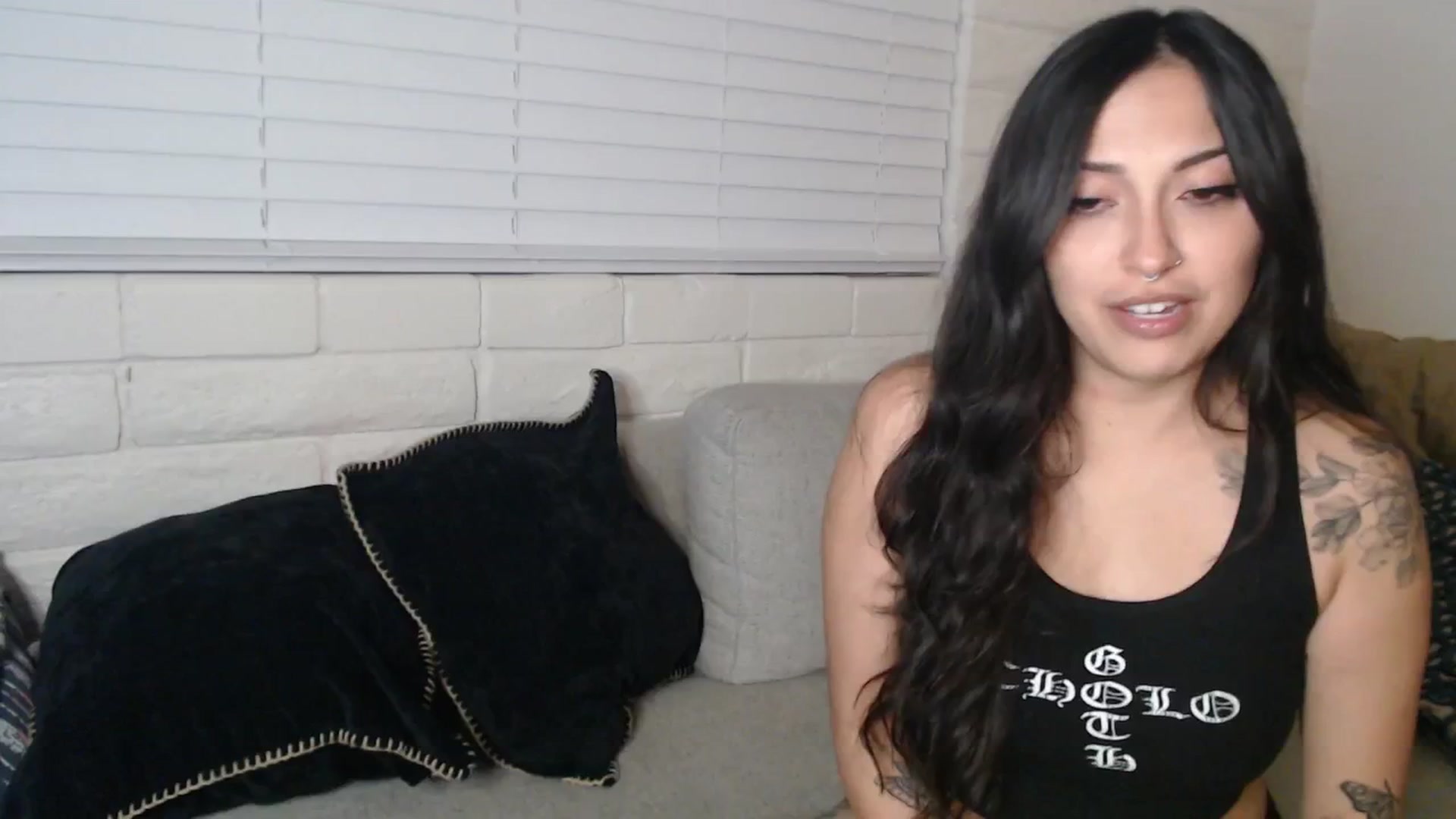Gallery image thumbnail from Lil_bunniii's myfreecams stream on, 01/16/2026, 07:12 image 18 of 20
