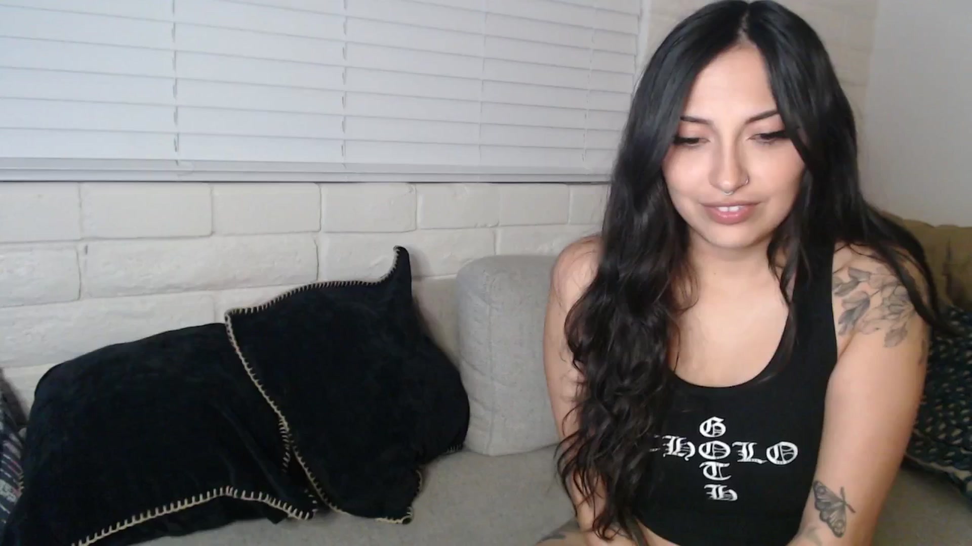 Gallery image thumbnail from Lil_bunniii's myfreecams stream on, 01/16/2026, 07:12 image 16 of 20