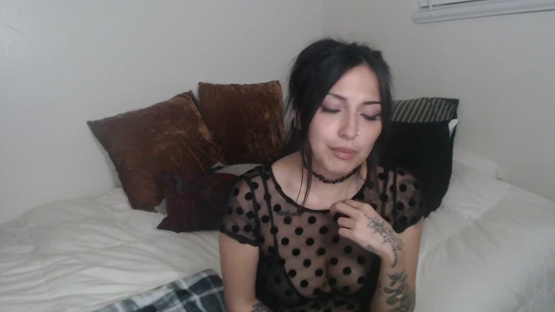 Gallery image thumbnail from Lil_bunniii's myfreecams stream on, 02/01/2026, 08:43 image 13 of 20