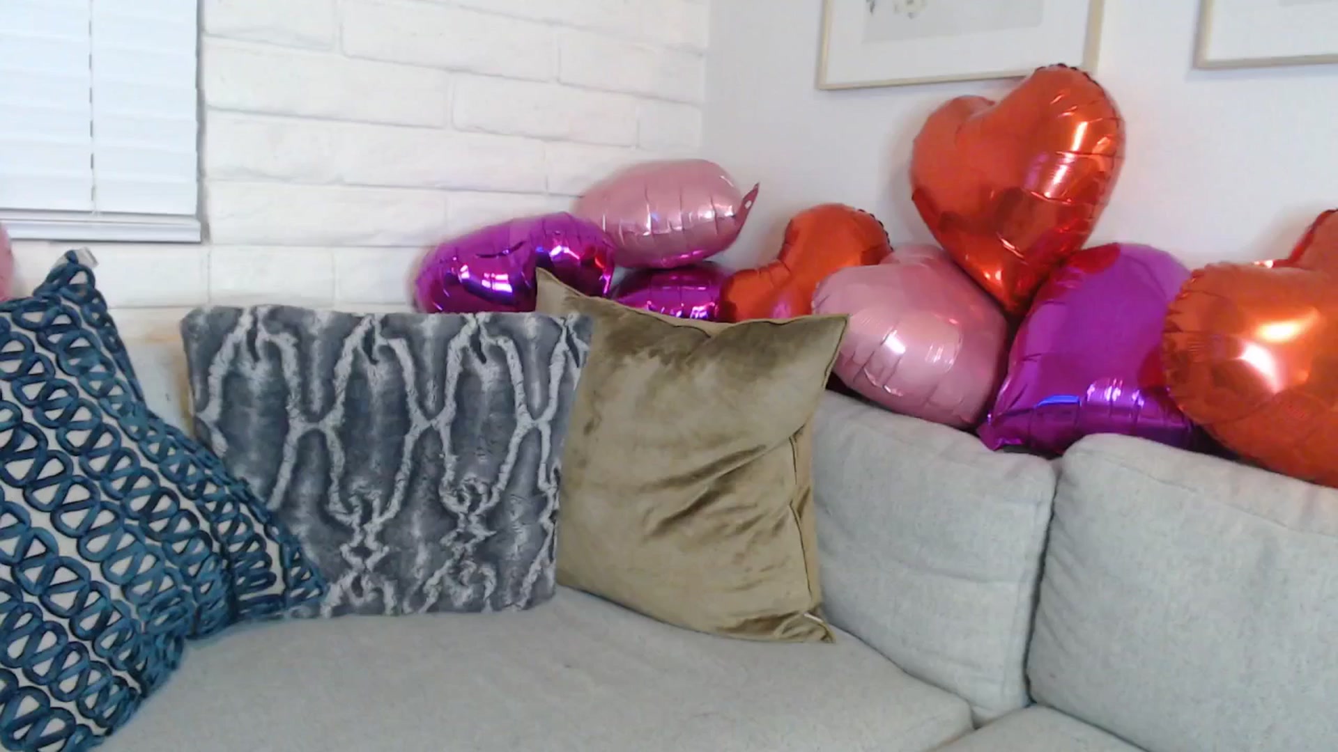 Gallery image thumbnail from Lil_bunniii's myfreecams stream on, 02/15/2026, 08:20 image 4 of 20