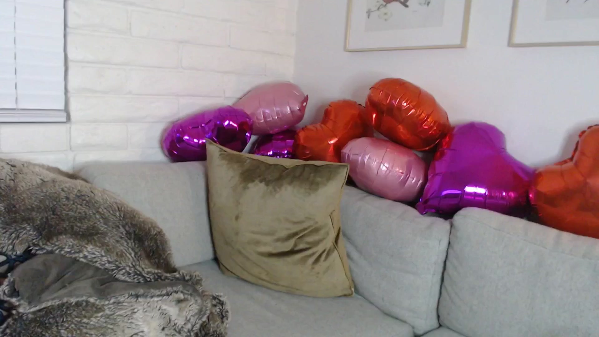Gallery image thumbnail from Lil_bunniii's myfreecams stream on, 02/15/2026, 08:20 image 19 of 20