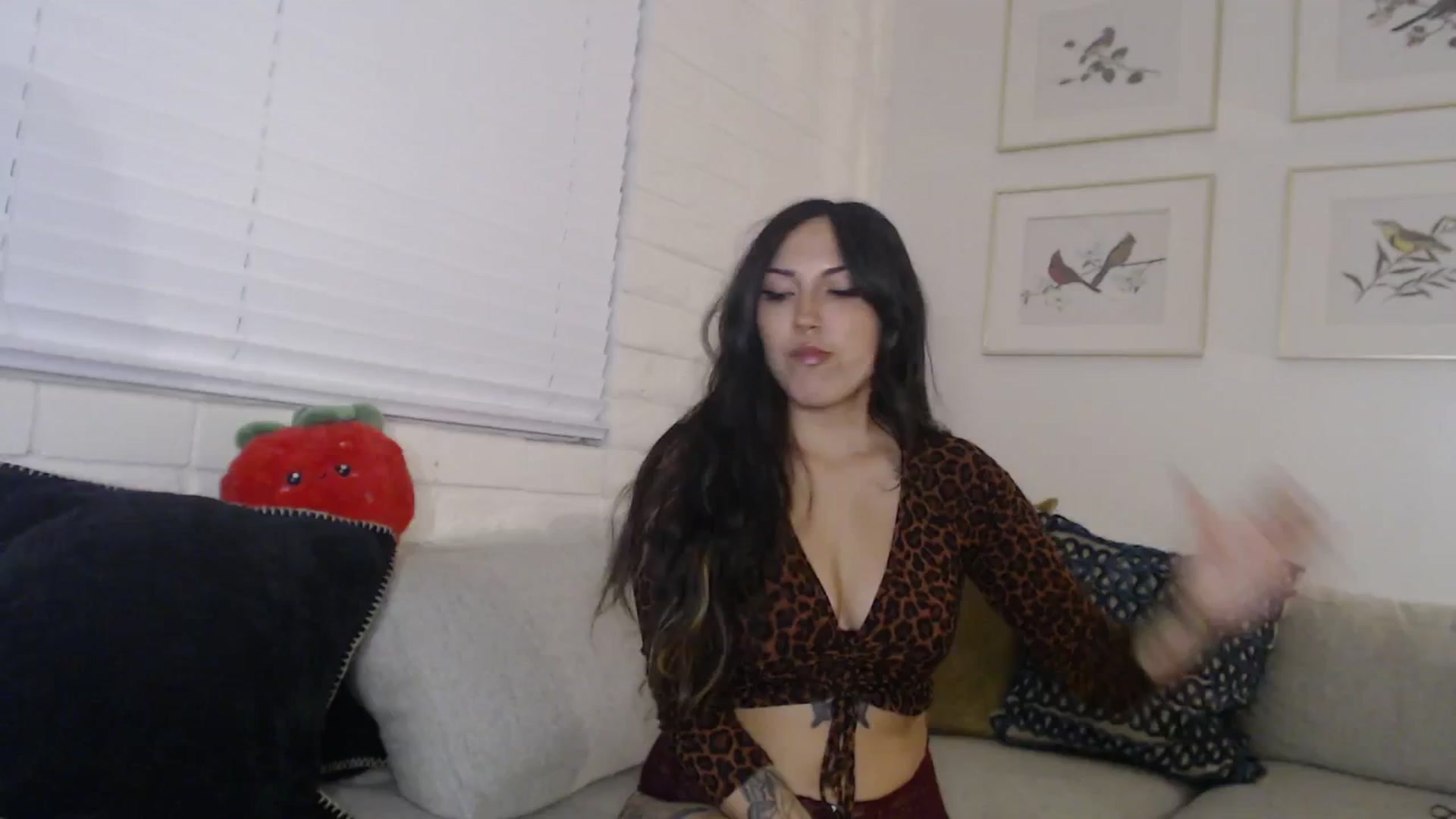 Gallery image thumbnail from Lil_bunniii's myfreecams stream on, 04/09/2026, 06:02 image 4 of 20