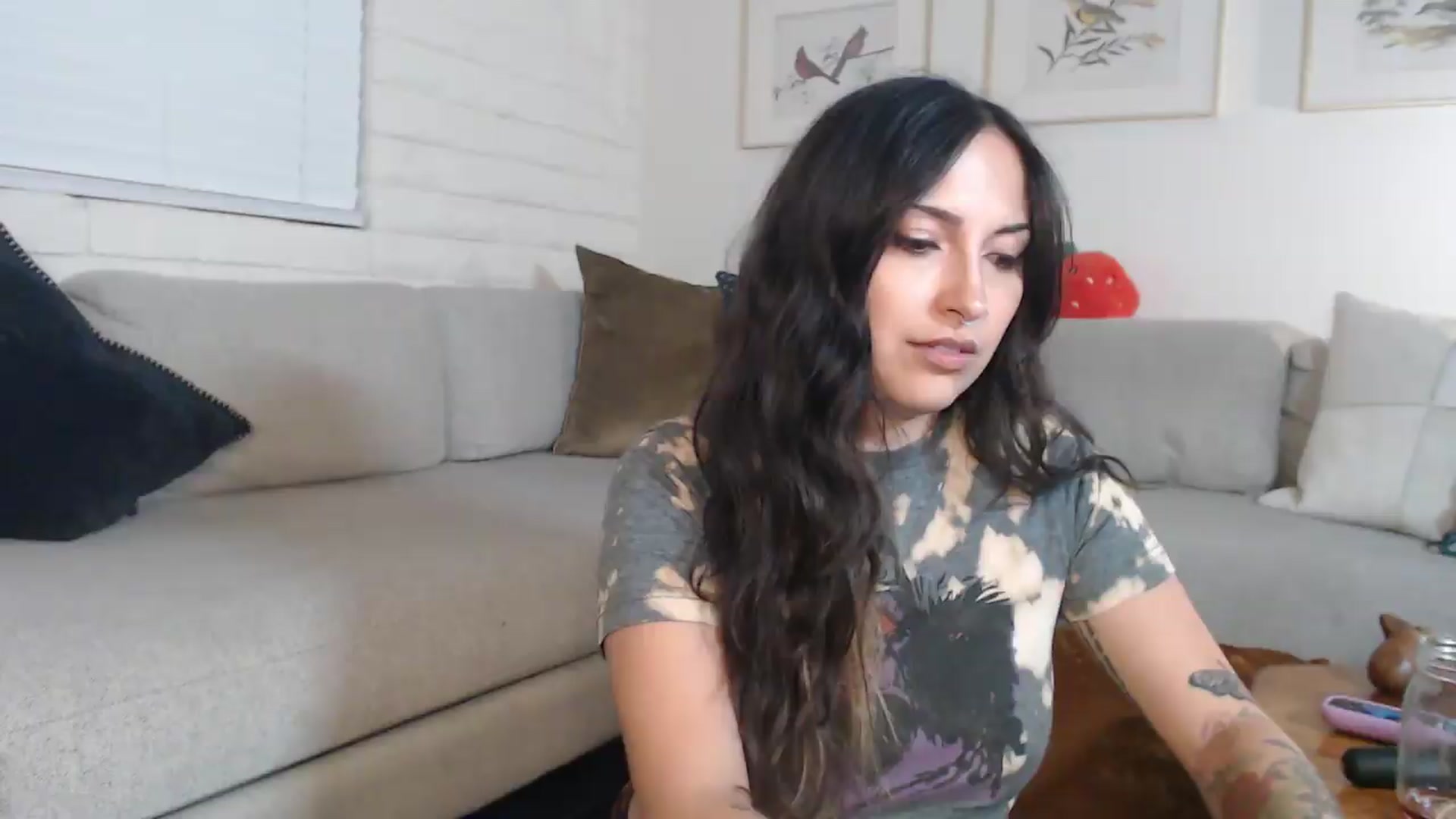Gallery image thumbnail from Lil_bunniii's myfreecams stream on, 06/20/2026, 07:07 image 5 of 20