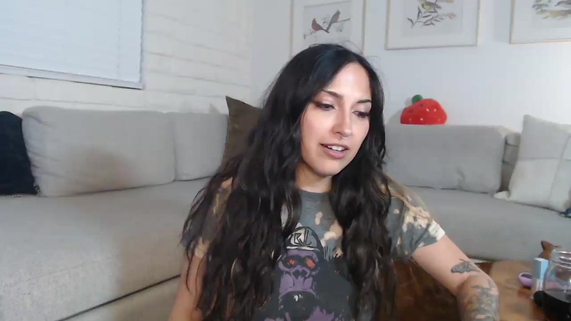 Gallery image thumbnail from Lil_bunniii's myfreecams stream on, 06/20/2026, 07:07 image 15 of 20