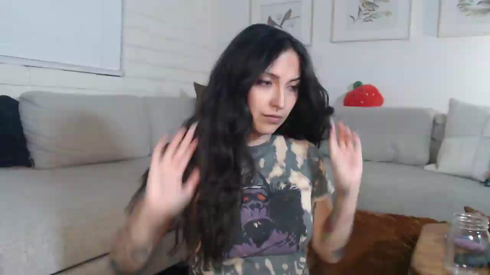 Gallery image thumbnail from Lil_bunniii's myfreecams stream on, 06/20/2026, 07:07 image 10 of 20