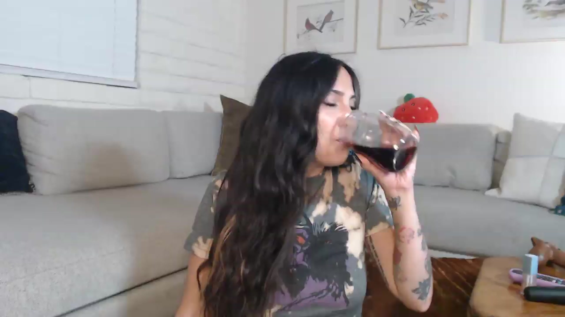 Gallery image thumbnail from Lil_bunniii's myfreecams stream on, 06/20/2026, 07:07 image 17 of 20