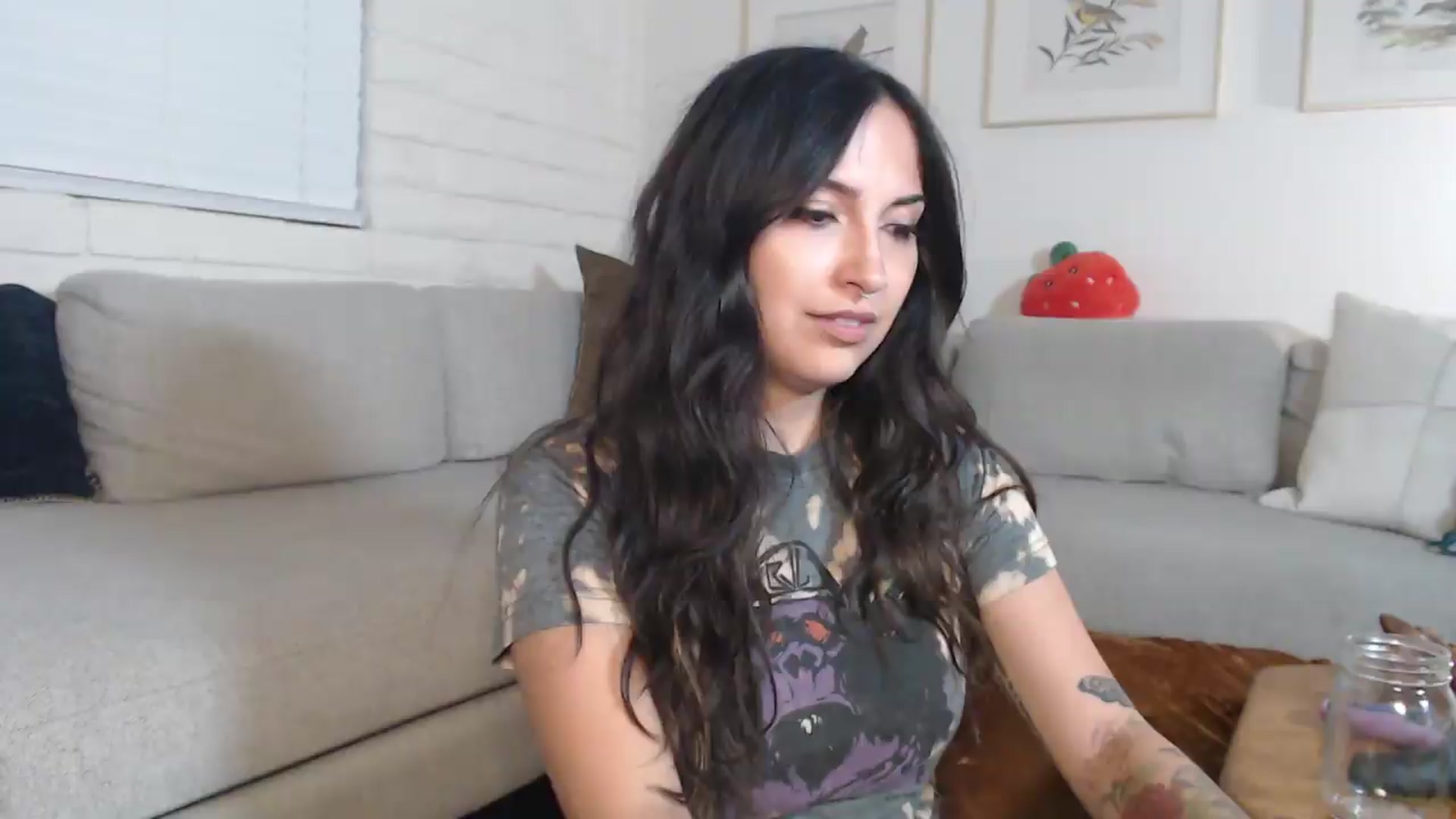 Gallery image thumbnail from Lil_bunniii's myfreecams stream on, 06/20/2026, 07:07 image 9 of 20