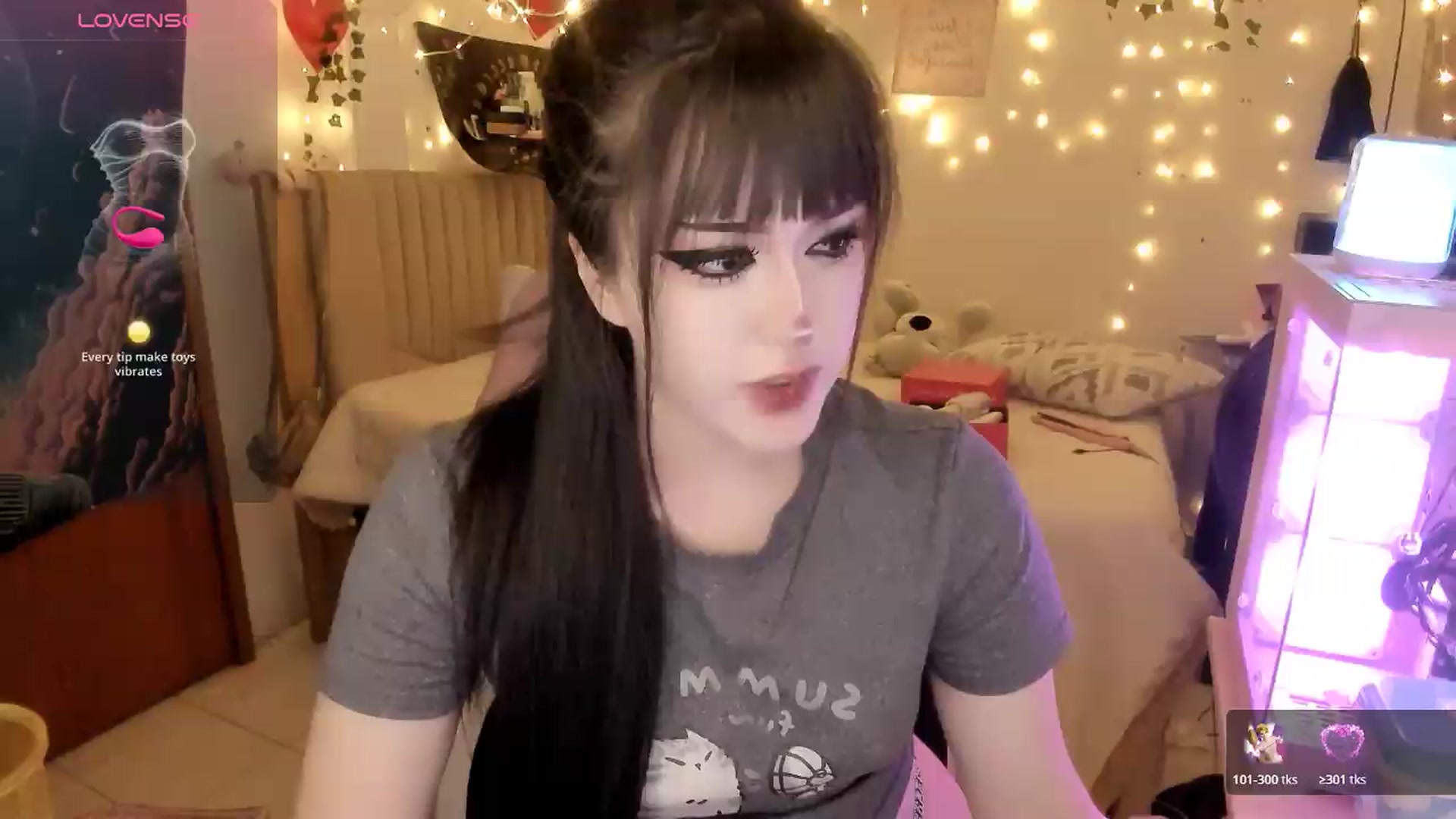 Gallery image thumbnail from Lil_calcifer's myfreecams stream on, 07/19/2026, 10:26 image 2 of 20