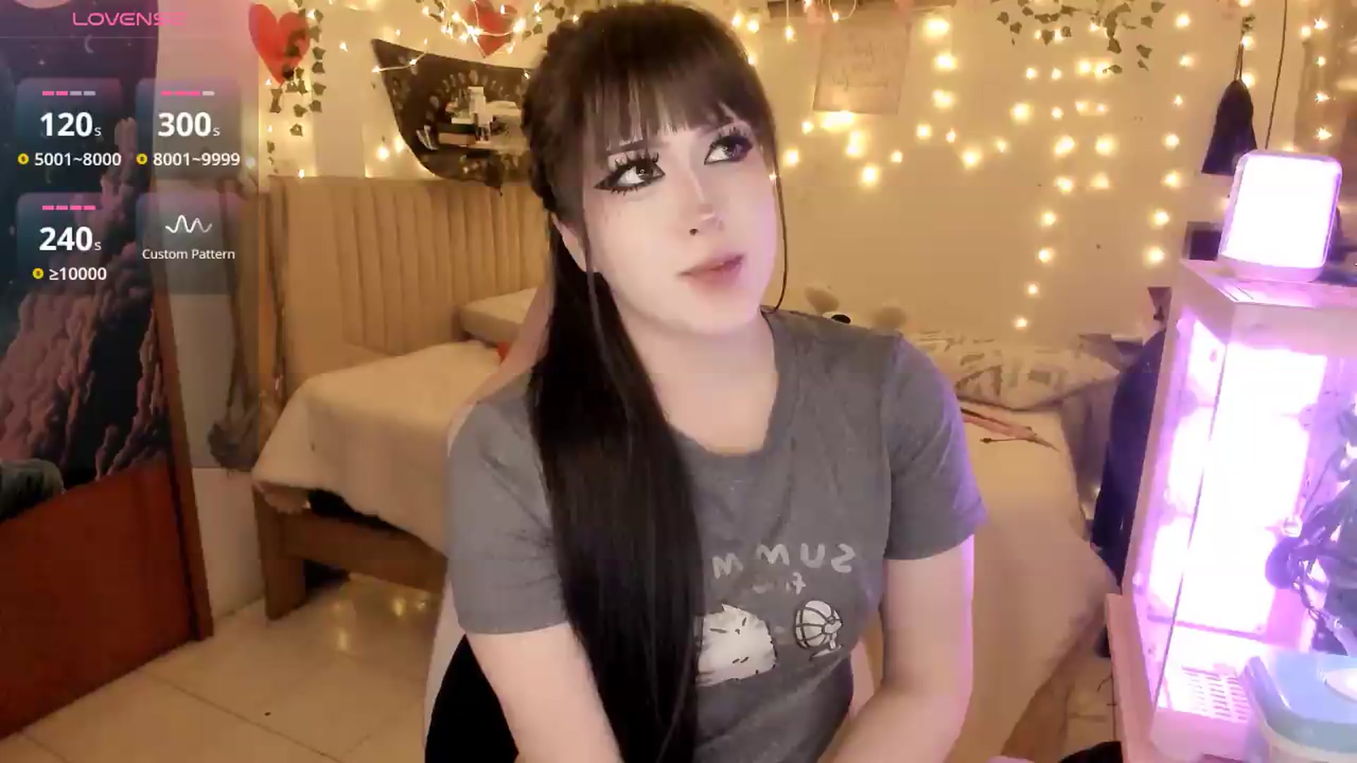 Gallery image thumbnail from Lil_calcifer's myfreecams stream on, 07/19/2026, 10:26 image 1 of 20
