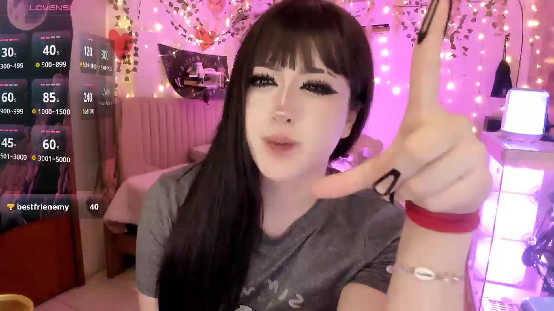 Gallery image thumbnail from Lil_calcifer's myfreecams stream on, 07/19/2026, 10:26 image 10 of 20