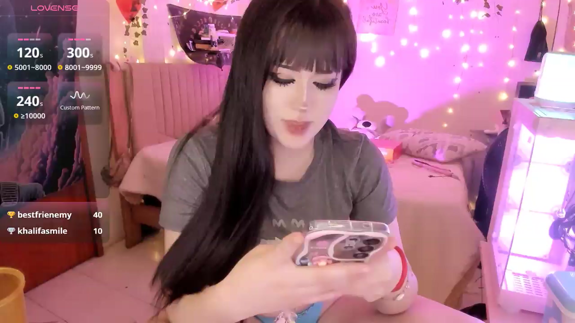 Gallery image thumbnail from Lil_calcifer's myfreecams stream on, 07/19/2026, 10:26 image 15 of 20