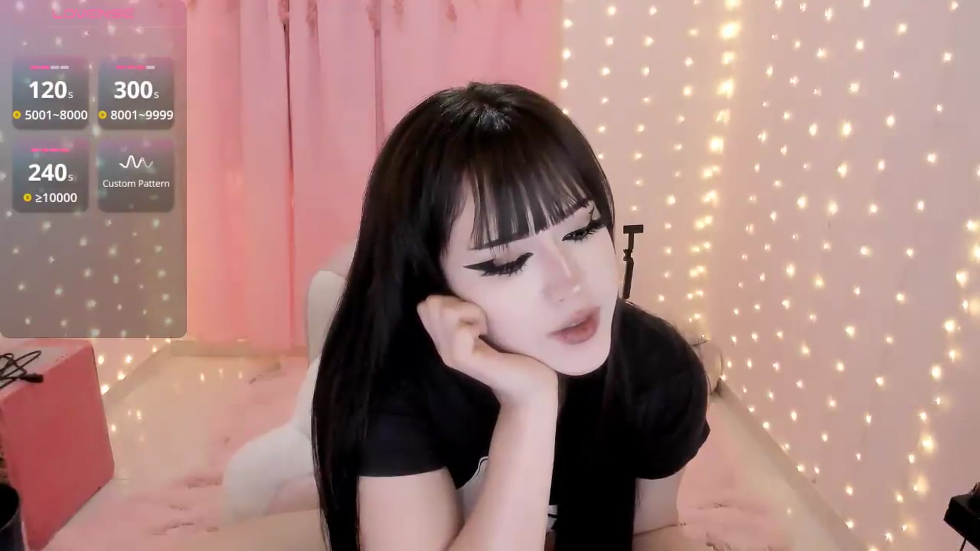Gallery image thumbnail from Lil_calcifer's myfreecams stream on, 07/27/2026, 06:38 image 12 of 20