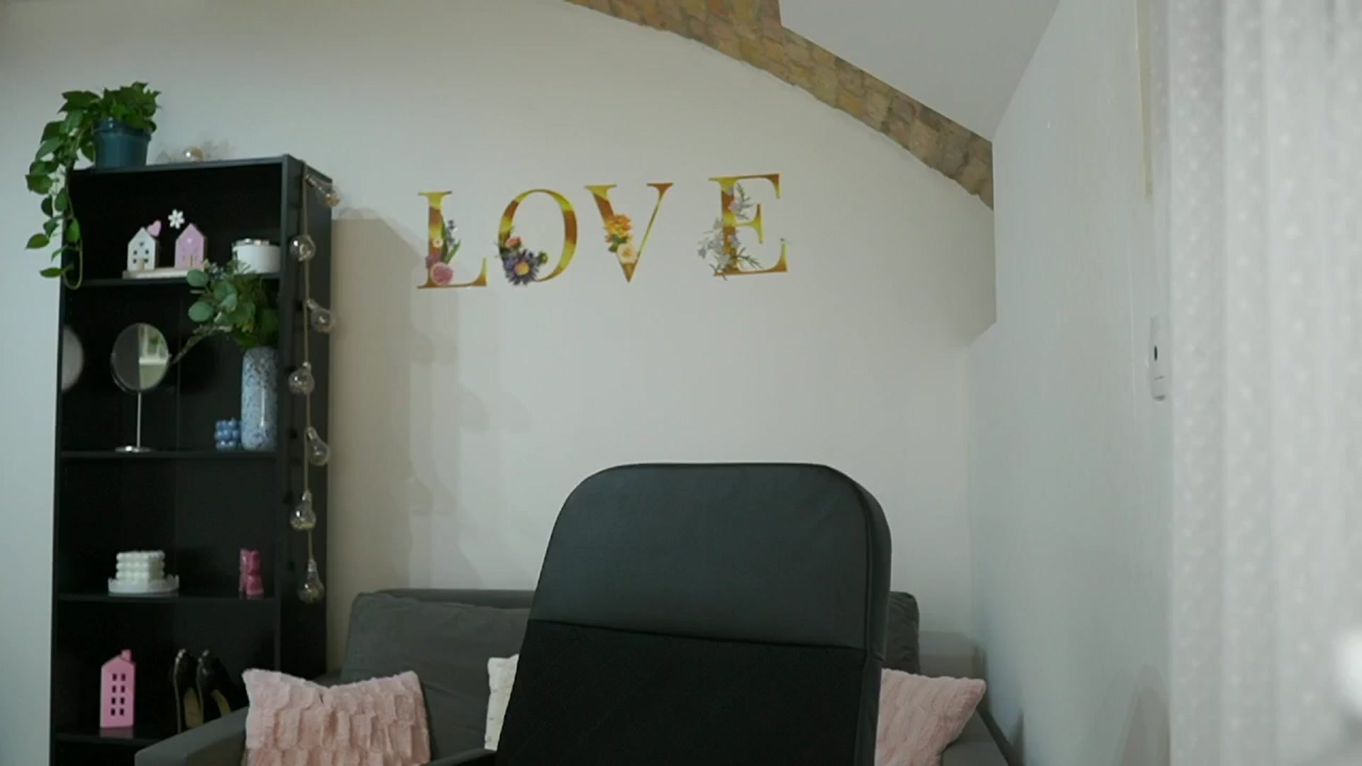 Gallery image thumbnail from Lil_stephanie's myfreecams stream on, 08/04/2024, 16:52 image 14 of 20