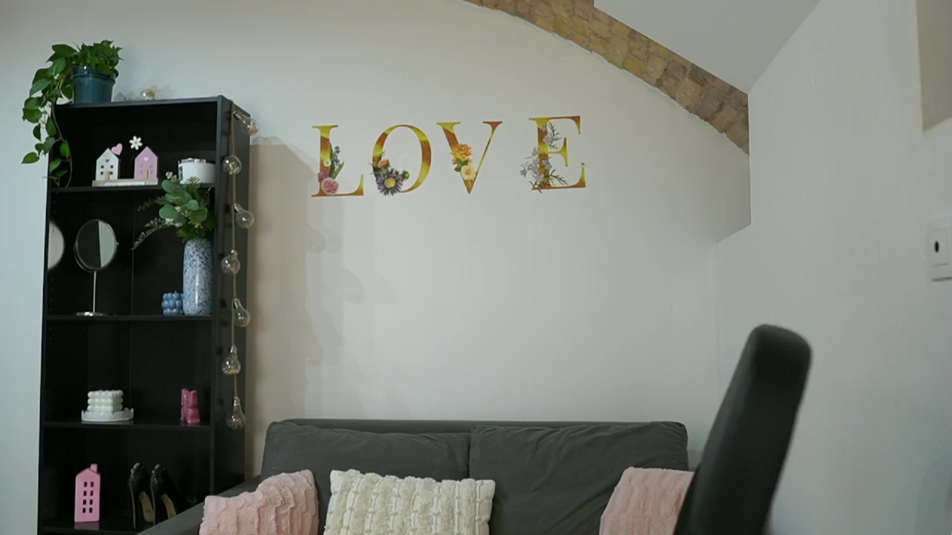 Gallery image thumbnail from Lil_stephanie's myfreecams stream on, 08/22/2024, 18:13 image 3 of 20