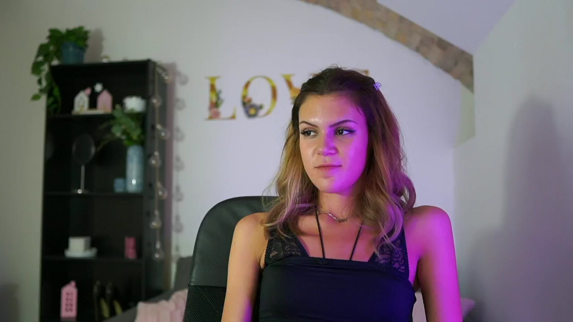 Gallery image thumbnail from Lil_stephanie's myfreecams stream on, 08/31/2024, 14:43 image 13 of 20