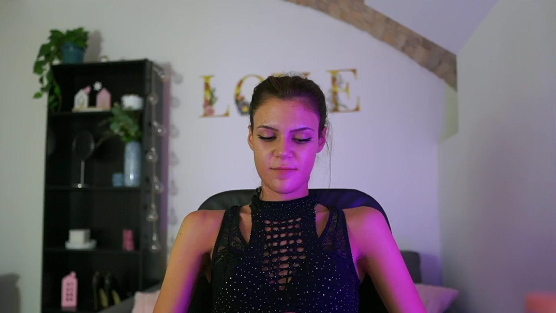 Gallery image thumbnail from Lil_stephanie's myfreecams stream on, 09/01/2024, 18:03 image 16 of 20
