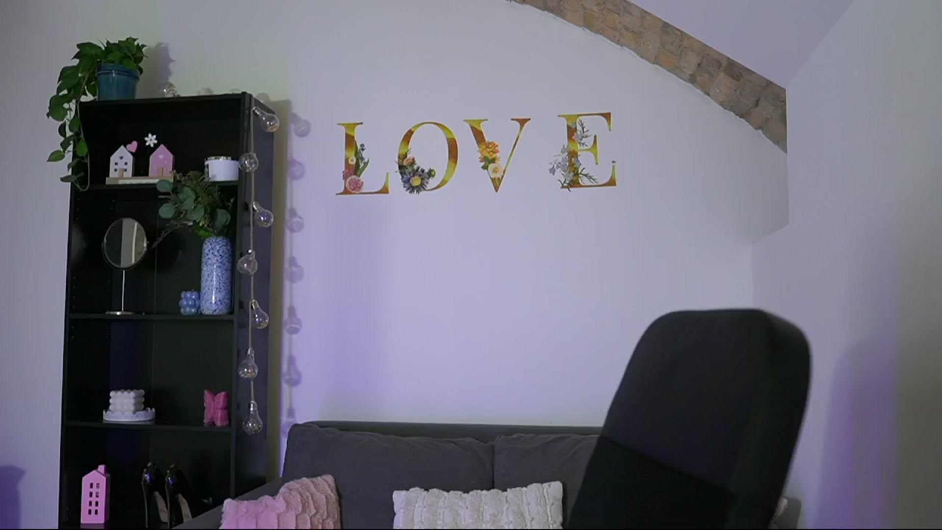 Gallery image thumbnail from Lil_stephanie's myfreecams stream on, 09/22/2024, 12:59 image 4 of 20