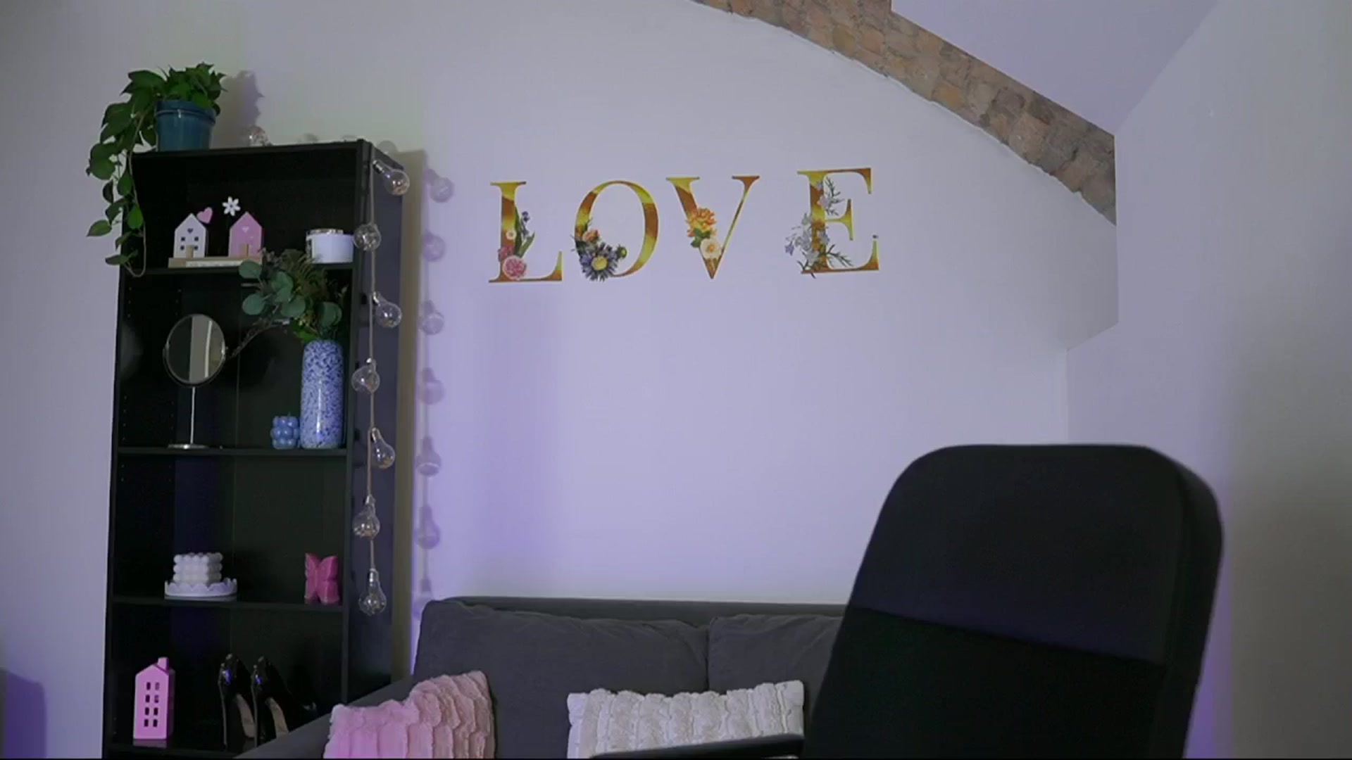 Gallery image thumbnail from Lil_stephanie's myfreecams stream on, 09/23/2024, 16:20 image 17 of 20