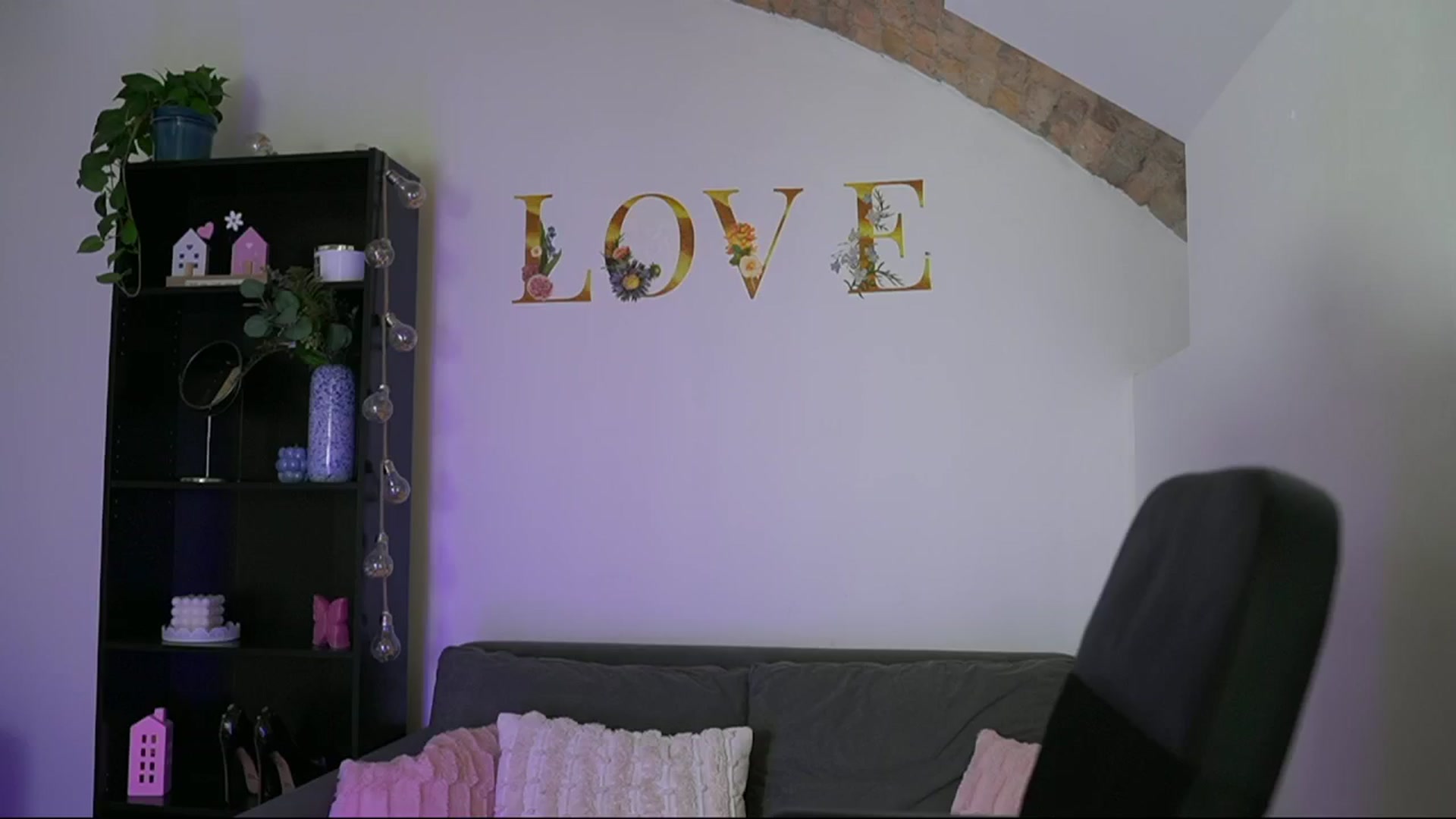Gallery image thumbnail from Lil_stephanie's myfreecams stream on, 09/25/2024, 12:40 image 15 of 20