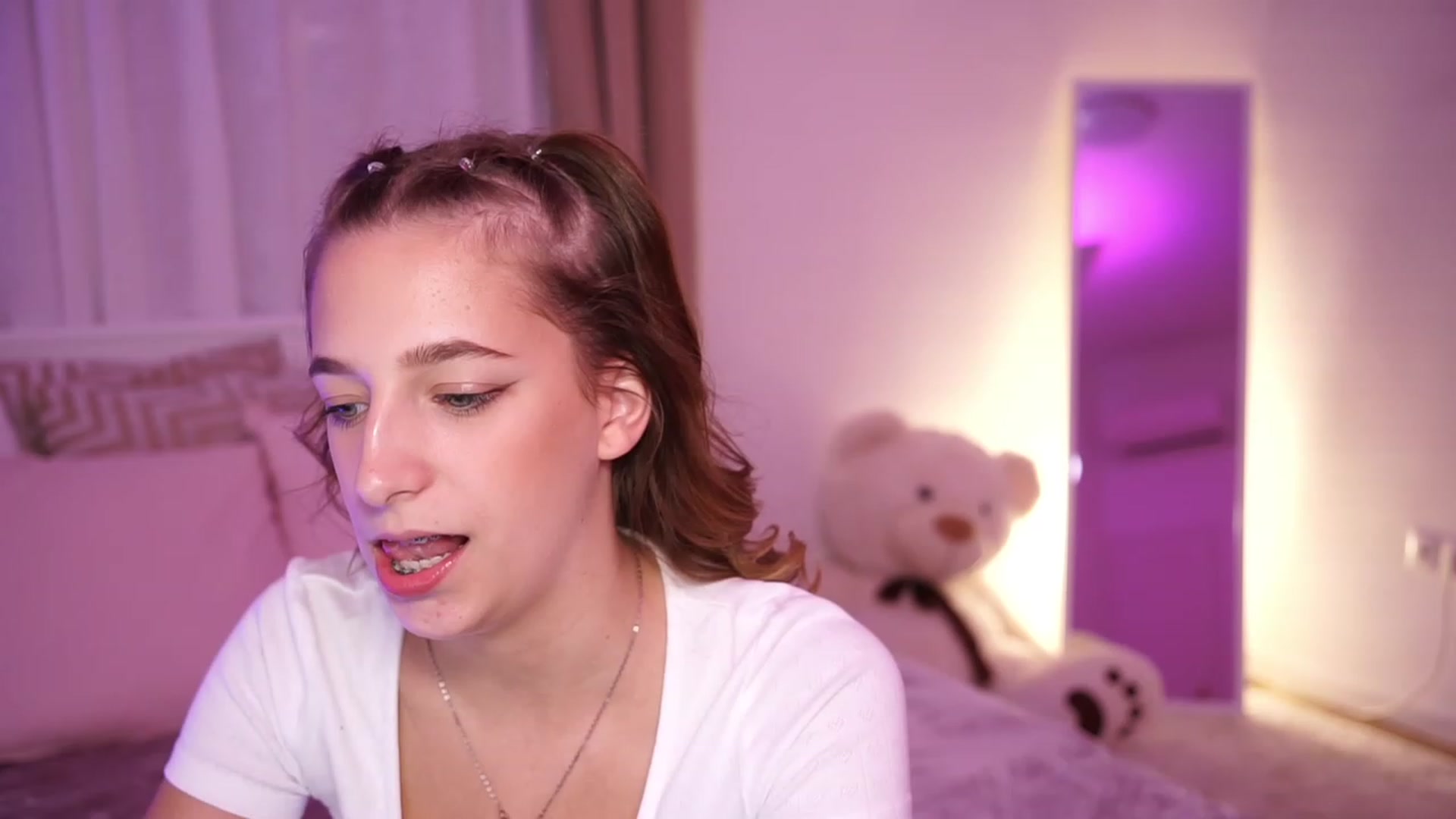 Gallery image thumbnail from LilaBlossom's myfreecams stream on, 10/20/2023, 23:27 image 6 of 20