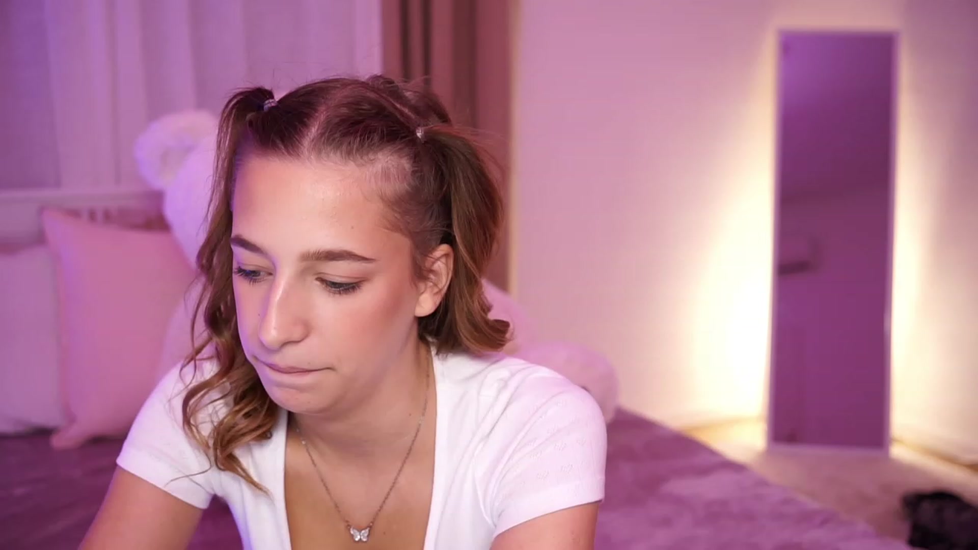 Gallery image thumbnail from LilaBlossom's myfreecams stream on, 10/21/2023, 14:04 image 15 of 20
