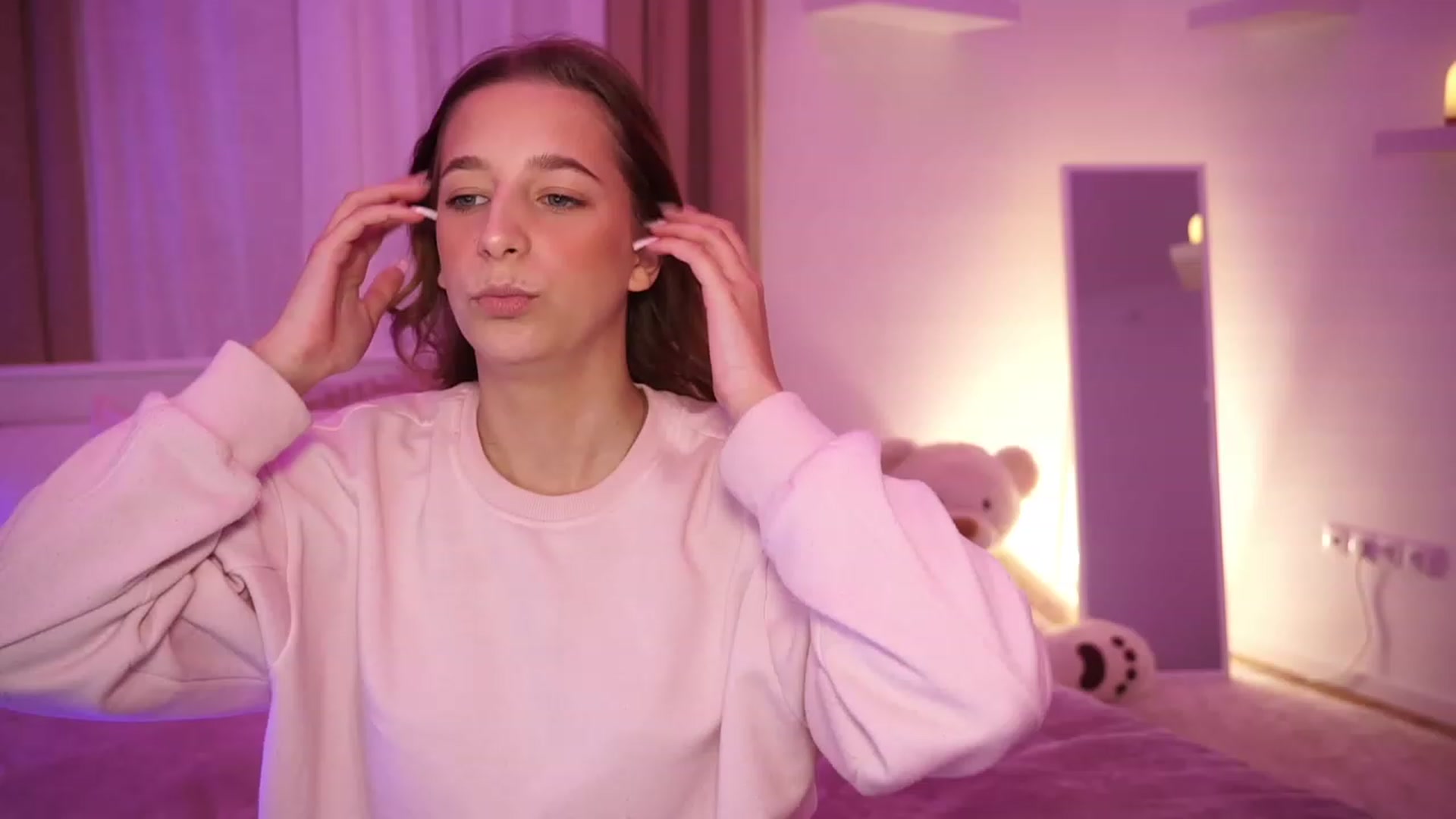Gallery image thumbnail from LilaBlossom's myfreecams stream on, 10/28/2023, 23:09 image 11 of 20