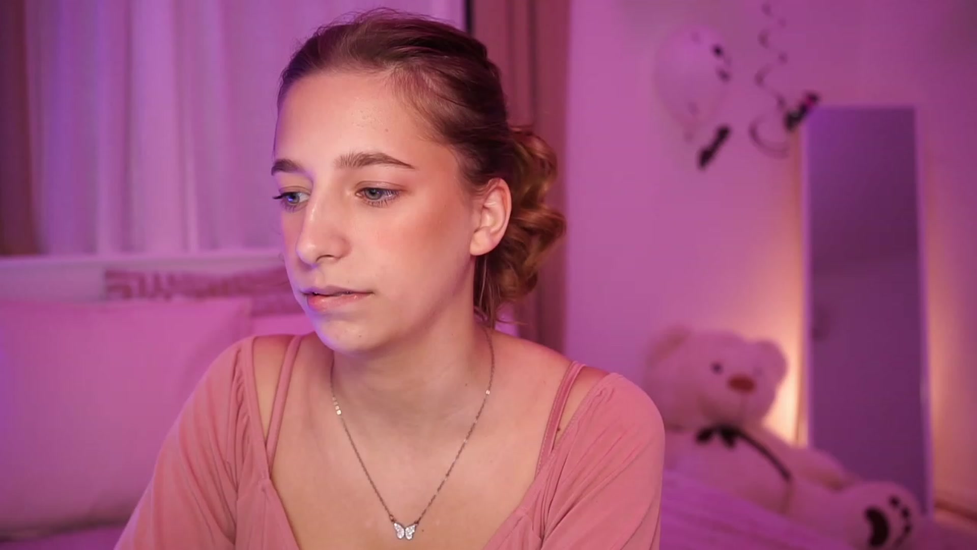 Gallery image thumbnail from LilaBlossom's myfreecams stream on, 11/01/2023, 22:24 image 1 of 20