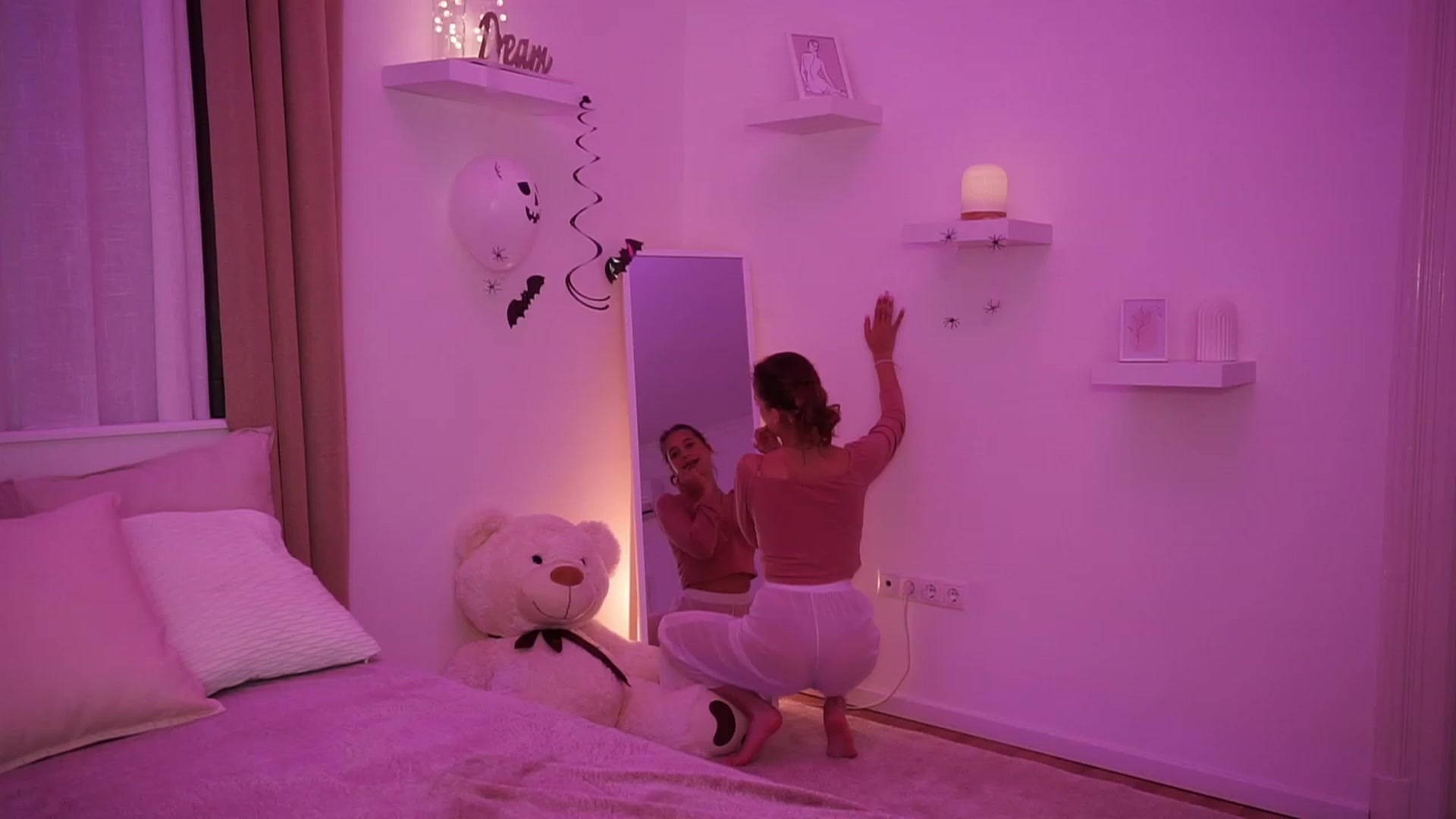 Gallery image thumbnail from LilaBlossom's myfreecams stream on, 11/01/2023, 22:24 image 4 of 20