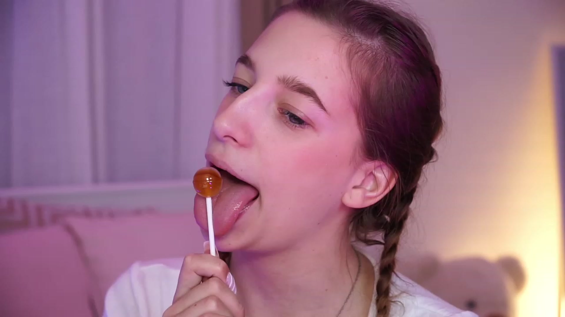 Gallery image thumbnail from LilaBlossom's myfreecams stream on, 12/17/2023, 19:24 image 18 of 20