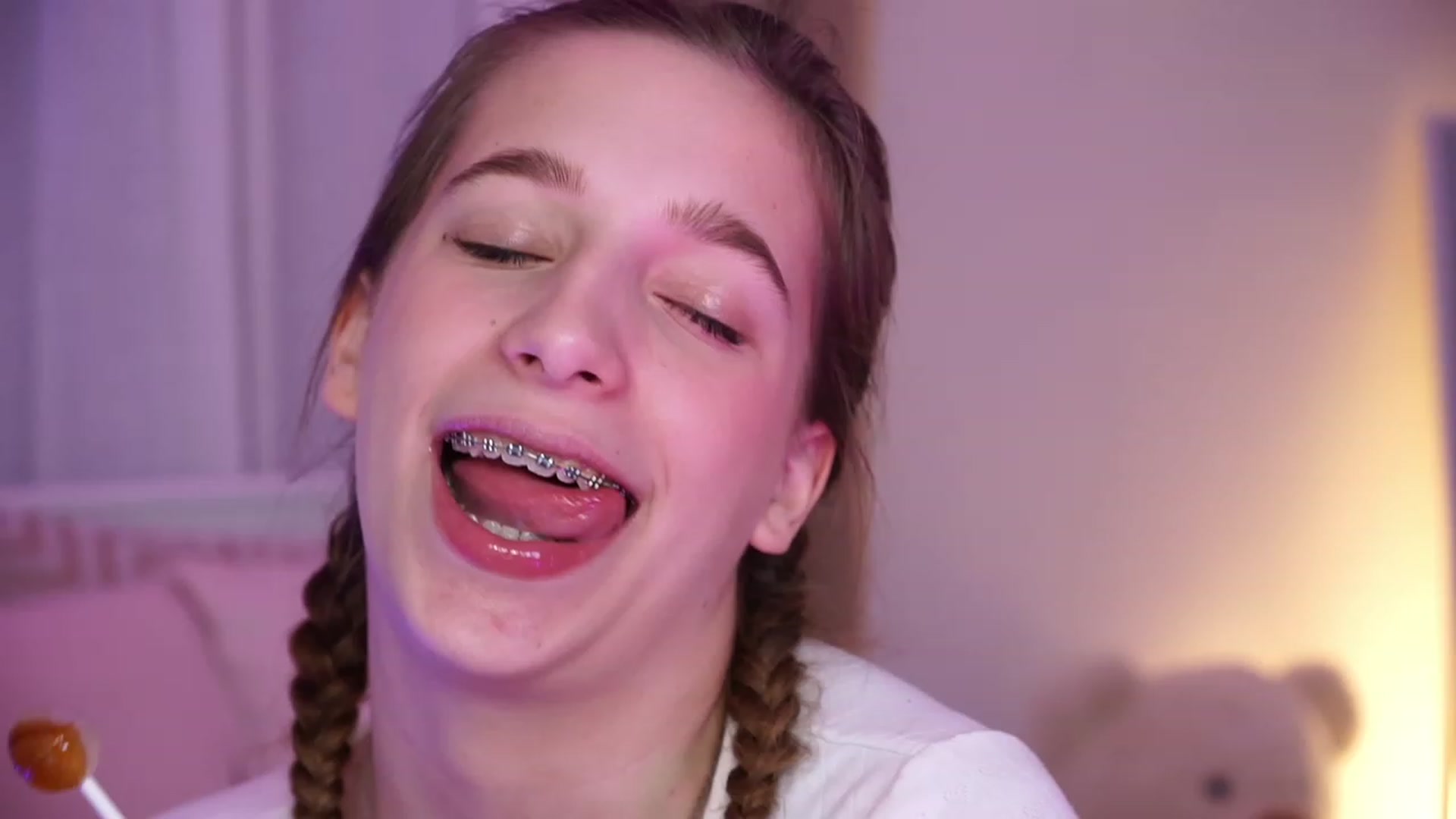 Gallery image thumbnail from LilaBlossom's myfreecams stream on, 12/17/2023, 19:24 image 20 of 20