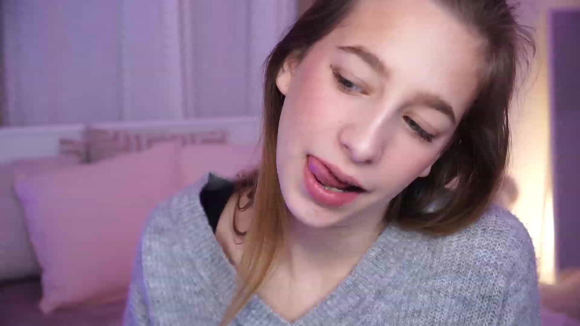 Gallery image thumbnail from LilaBlossom's myfreecams stream on, 12/20/2023, 14:15 image 3 of 20