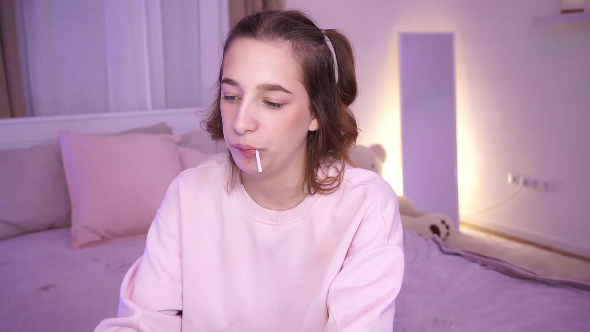 Gallery image thumbnail from LilaBlossom's myfreecams stream on, 12/28/2023, 17:06 image 5 of 20