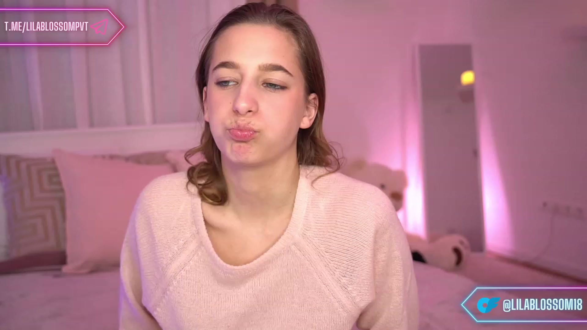 Gallery image thumbnail from LilaBlossom's myfreecams stream on, 01/12/2024, 22:38 image 3 of 20